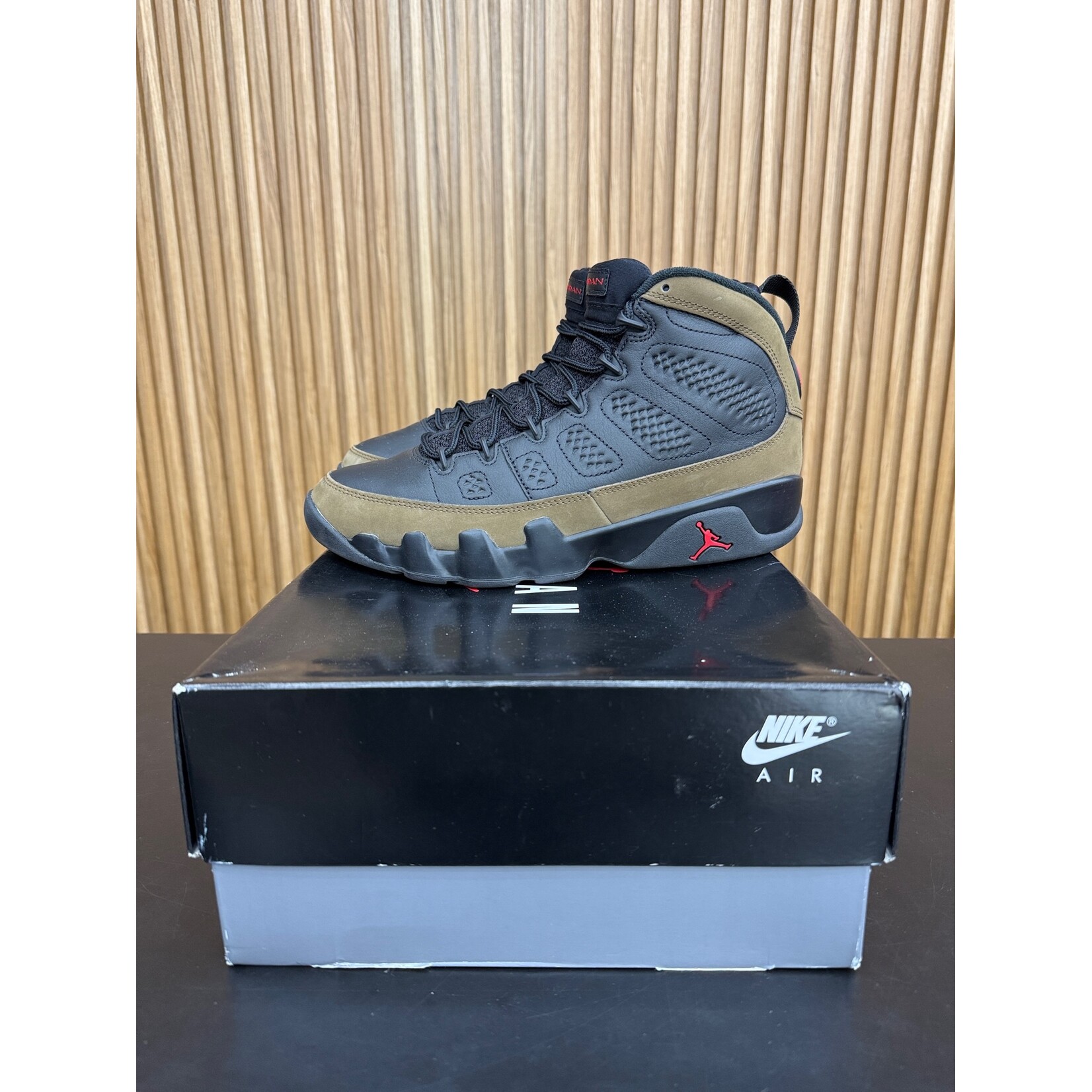Jordan Jordan 9 Retro Olive (2024) Size 9, PREOWNED*