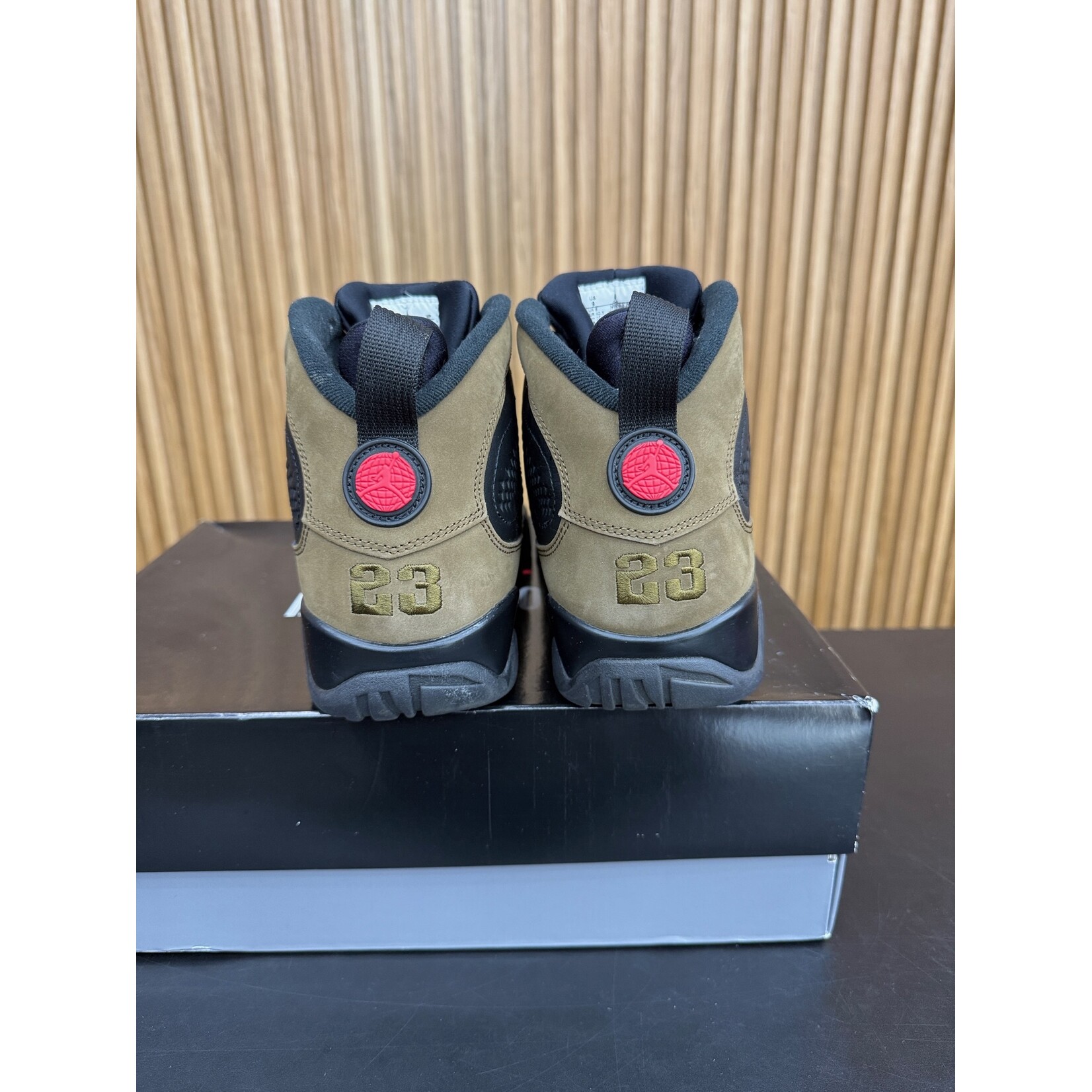 Jordan Jordan 9 Retro Olive (2024) Size 9, PREOWNED*