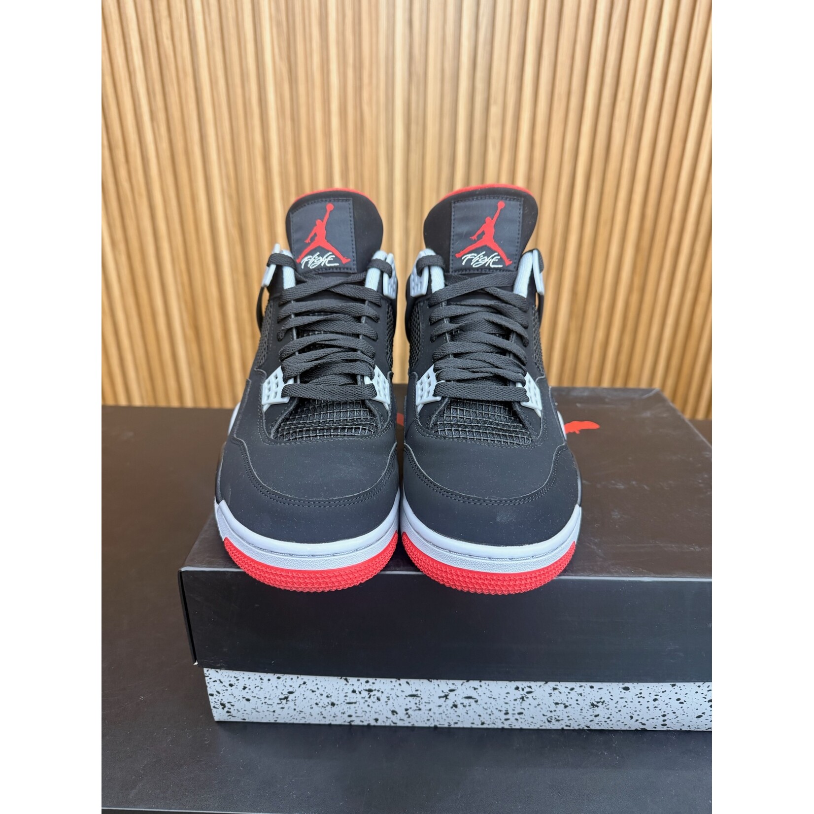 Jordan Jordan 4 Retro Bred (2019) Size 12, PREOWNED