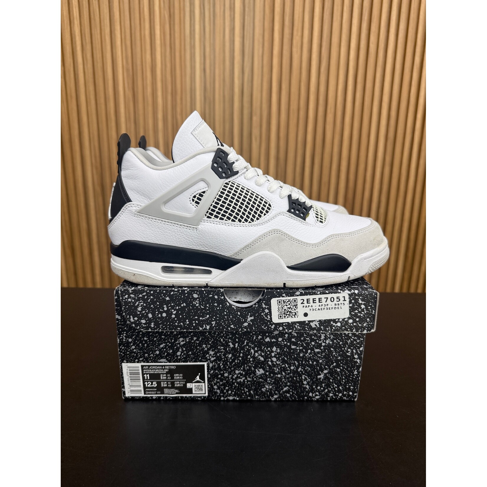 Jordan Jordan 4 Retro Military Black Size 11, PREOWNED*