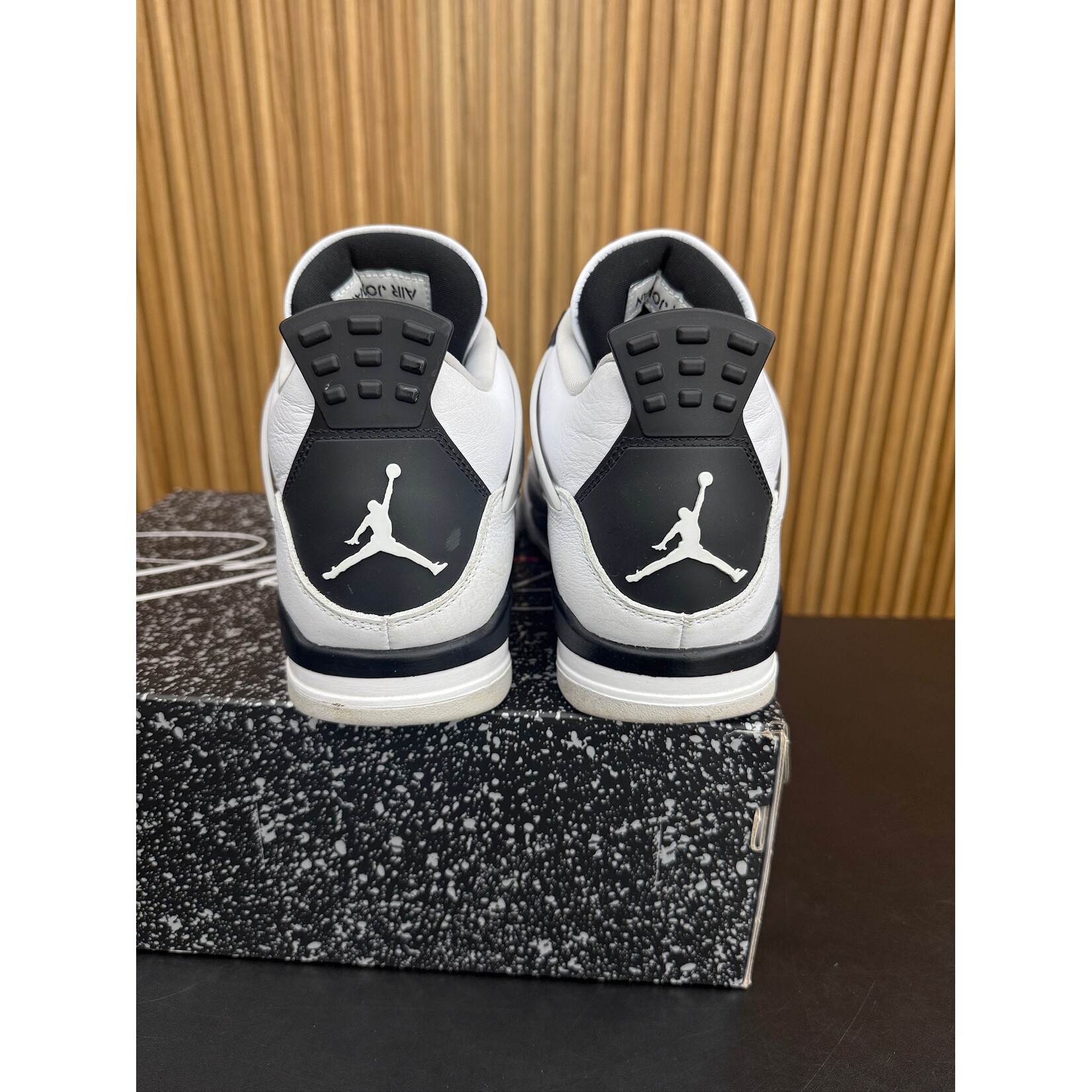 Jordan Jordan 4 Retro Military Black Size 11, PREOWNED*