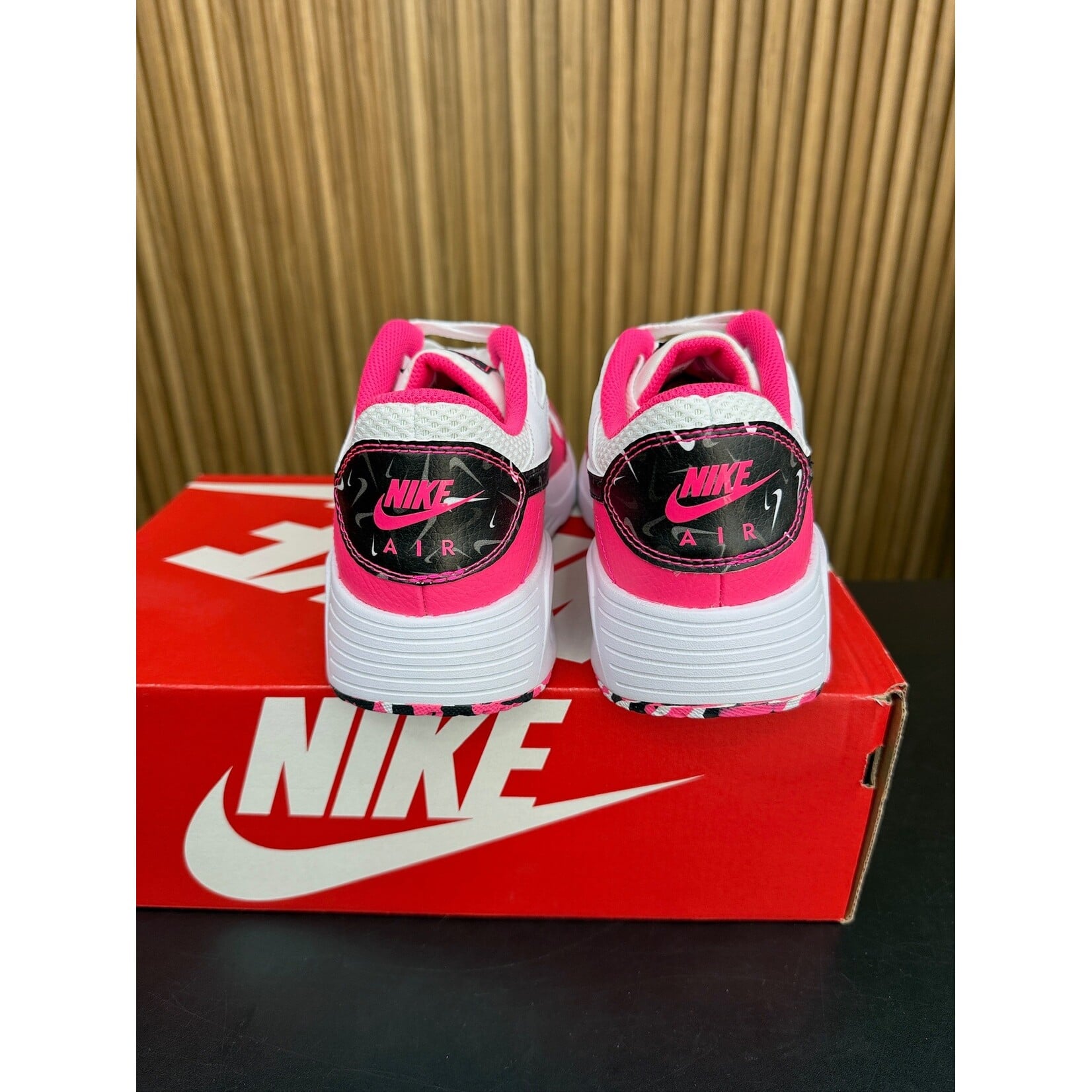 Air Air Max SC 'Pink Multi Swoosh' Size 9W, PREOWNED