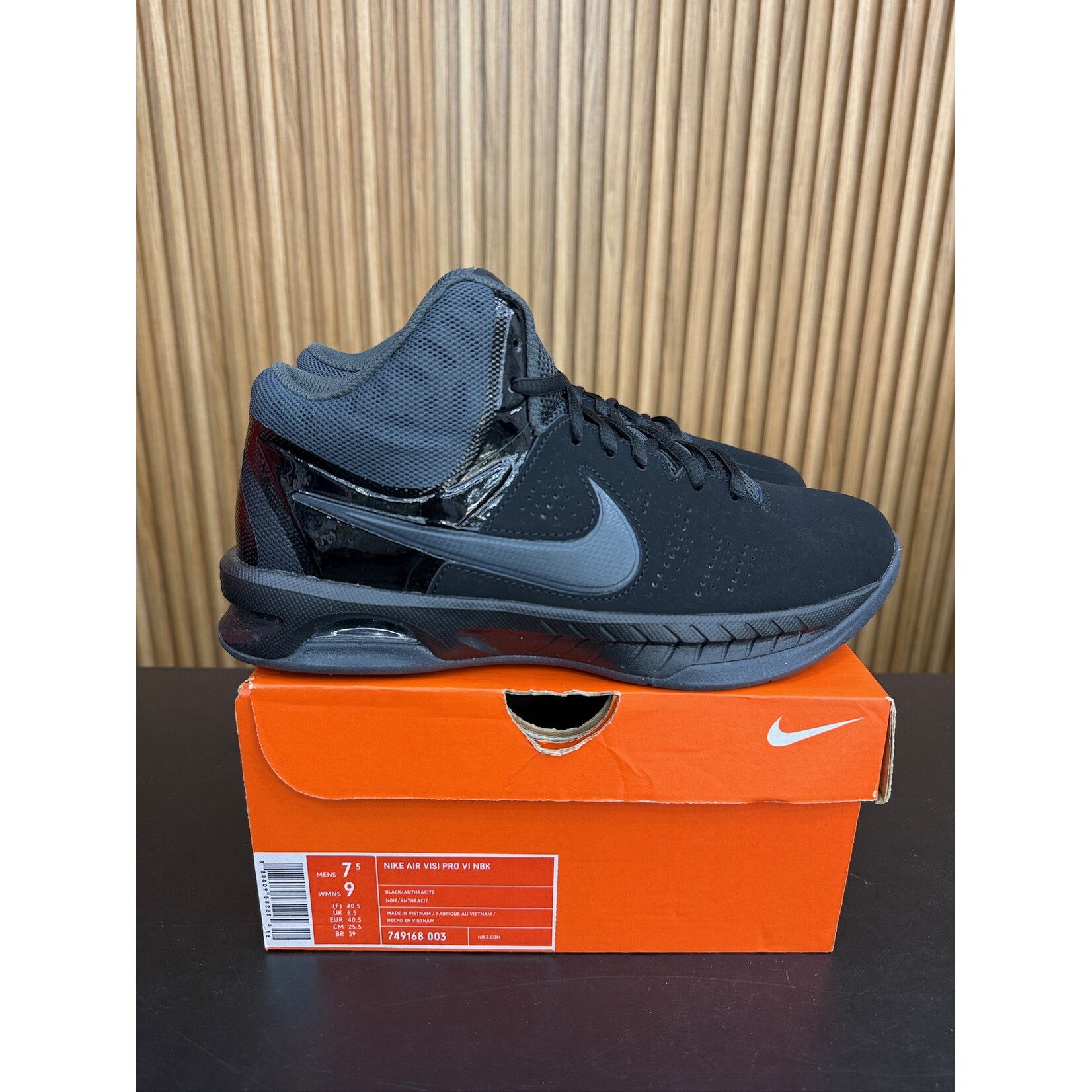 Nike Nike Air Visi Pro 6 NBK Black Anthracite Size 7.5, PREOWNED