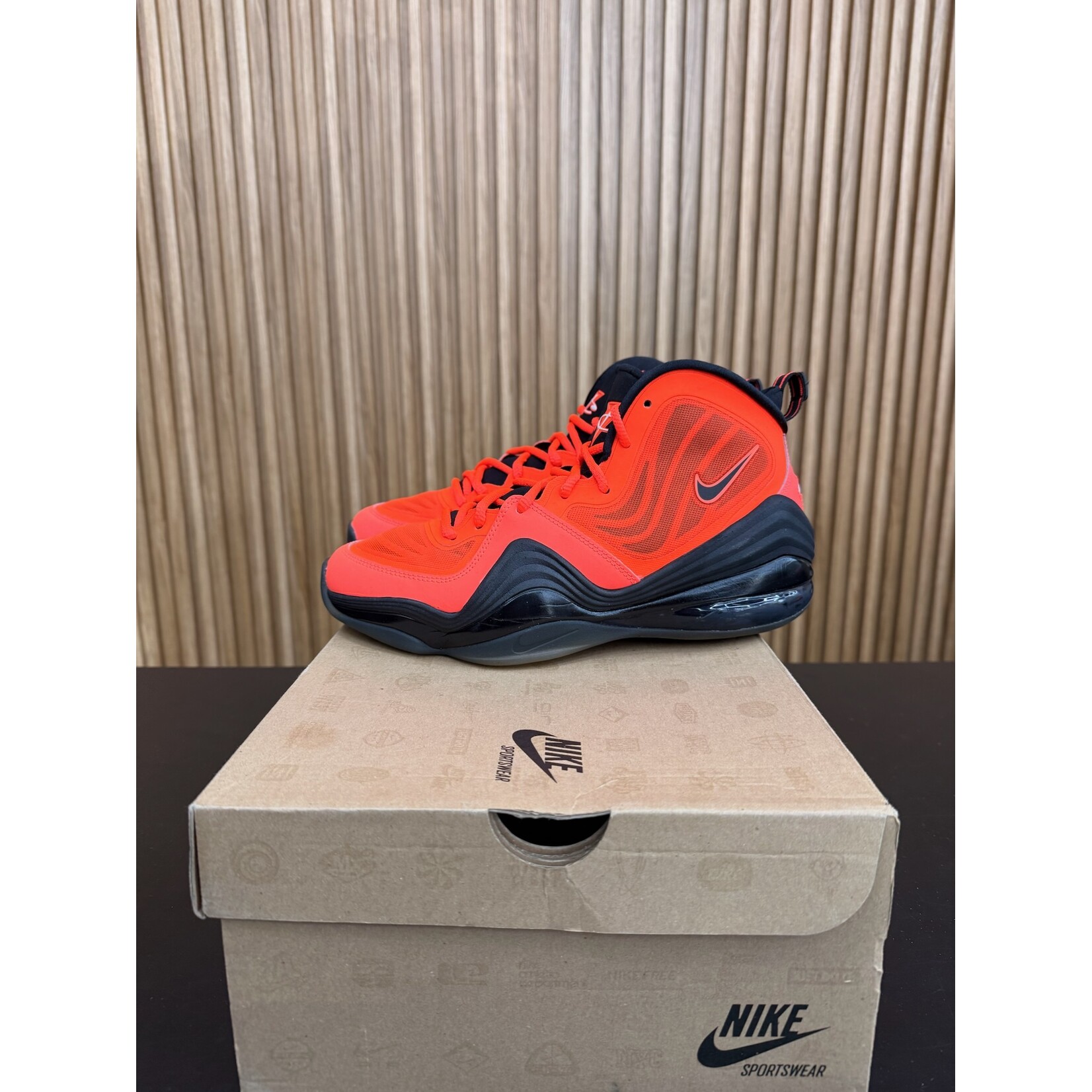 Nike Nike Penny V Crimson Sunburst Size 8, PREOWNED