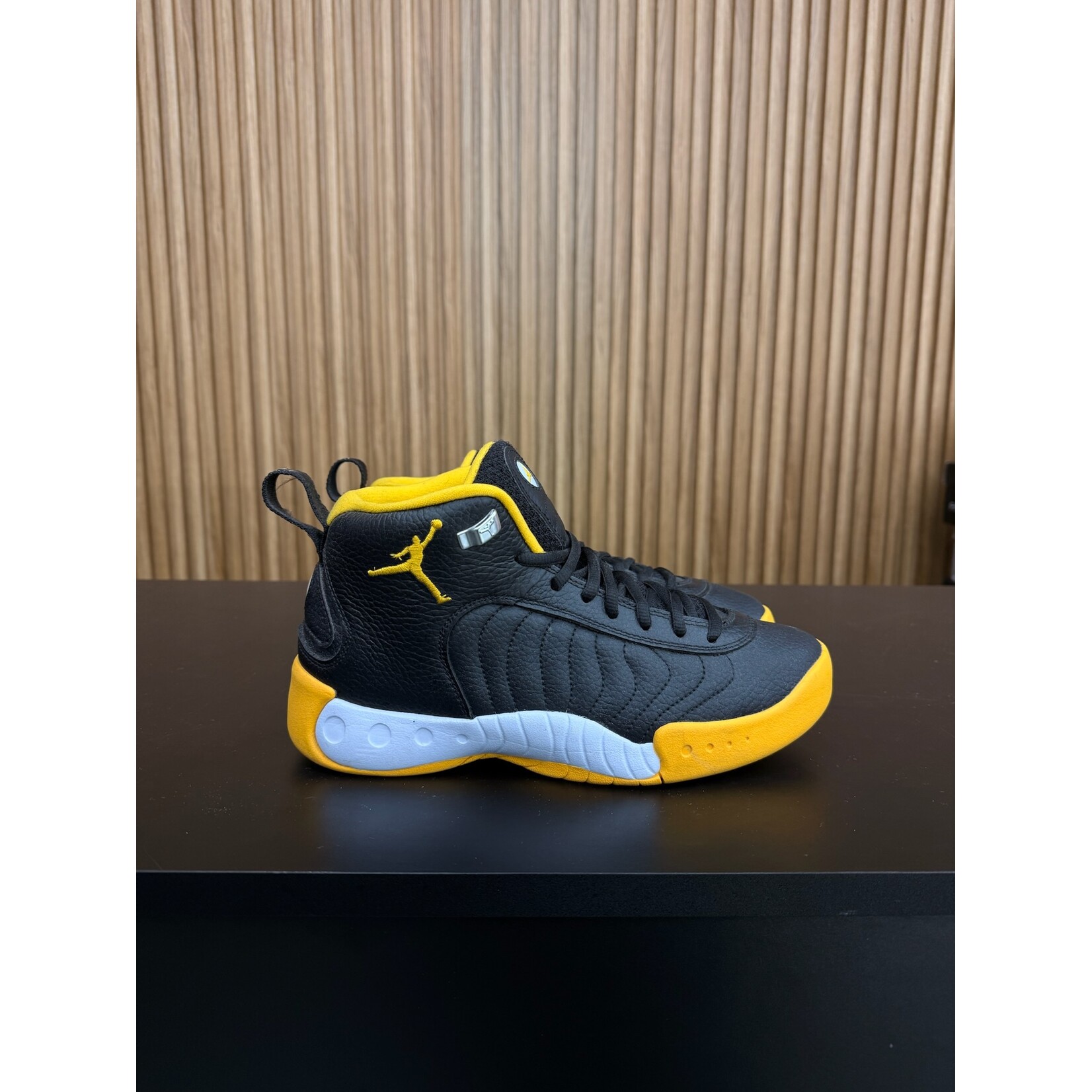 Jordan Jordan Jumpman Pro Black University Gold Size 7.5, PREOWNED NO BOX