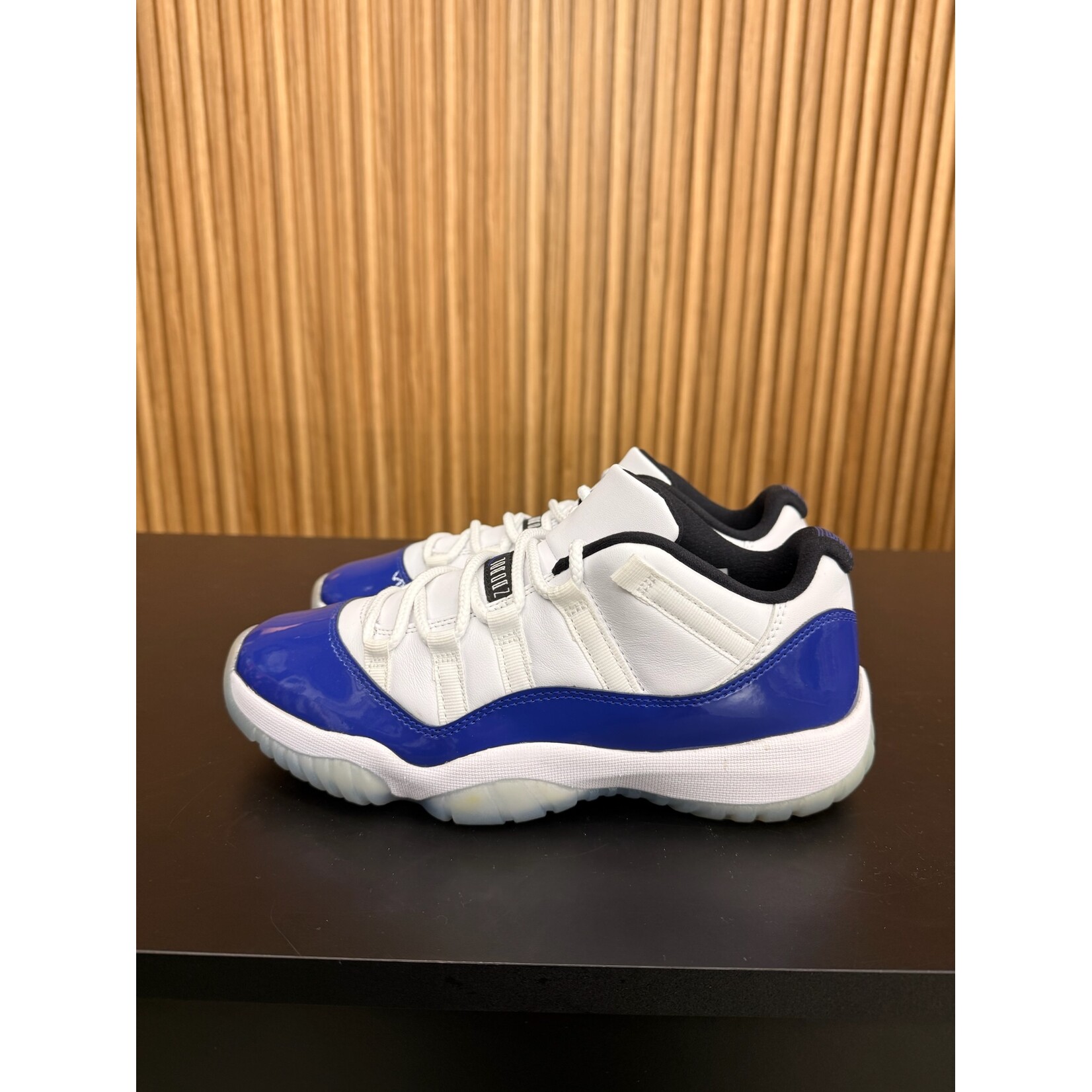 Jordan Jordan 11 Retro Low White Concord (Women's) Size 9W, PREOWNED NO BOX