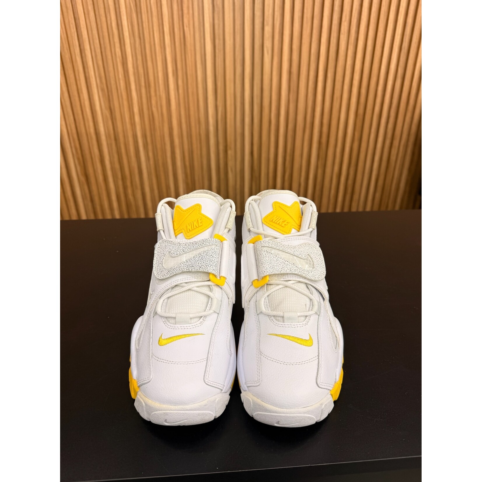 Nike Nike Air Barrage Mid White Chrome Yellow (Women's) Size 9W, PREOWNED NO BOX