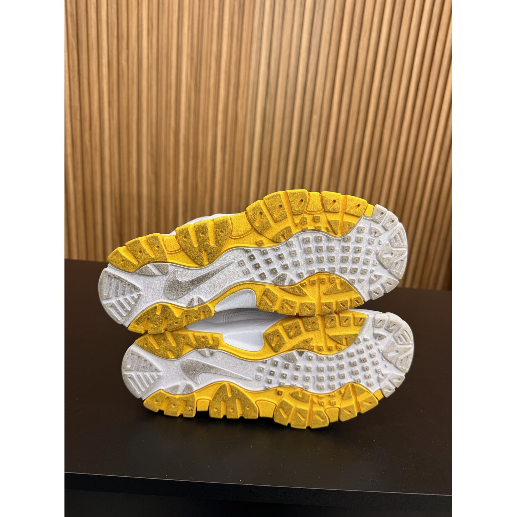Nike Nike Air Barrage Mid White Chrome Yellow (Women's) Size 9W, PREOWNED NO BOX