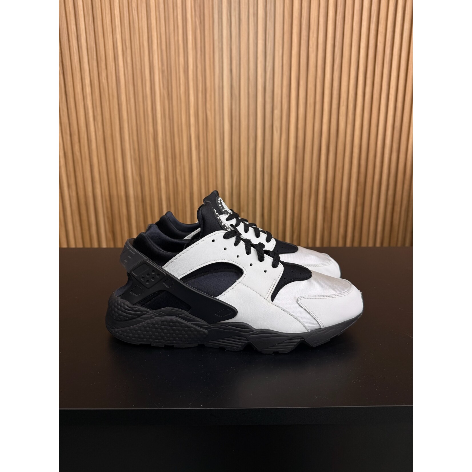 Nike Nike Air Huarache White Black (2022) Size 13, PREOWNED NO BOX