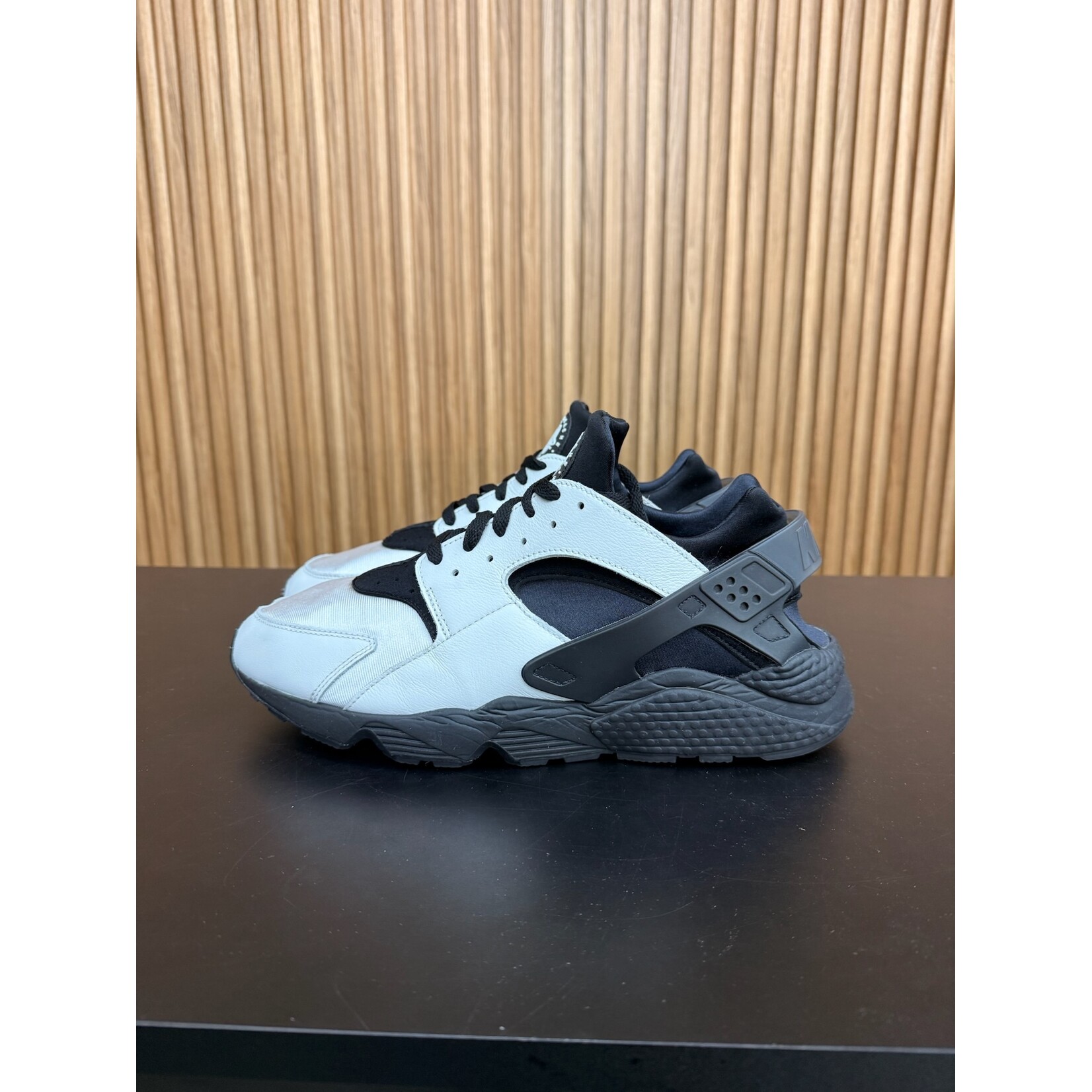 Nike Nike Air Huarache White Black (2022) Size 13, PREOWNED NO BOX