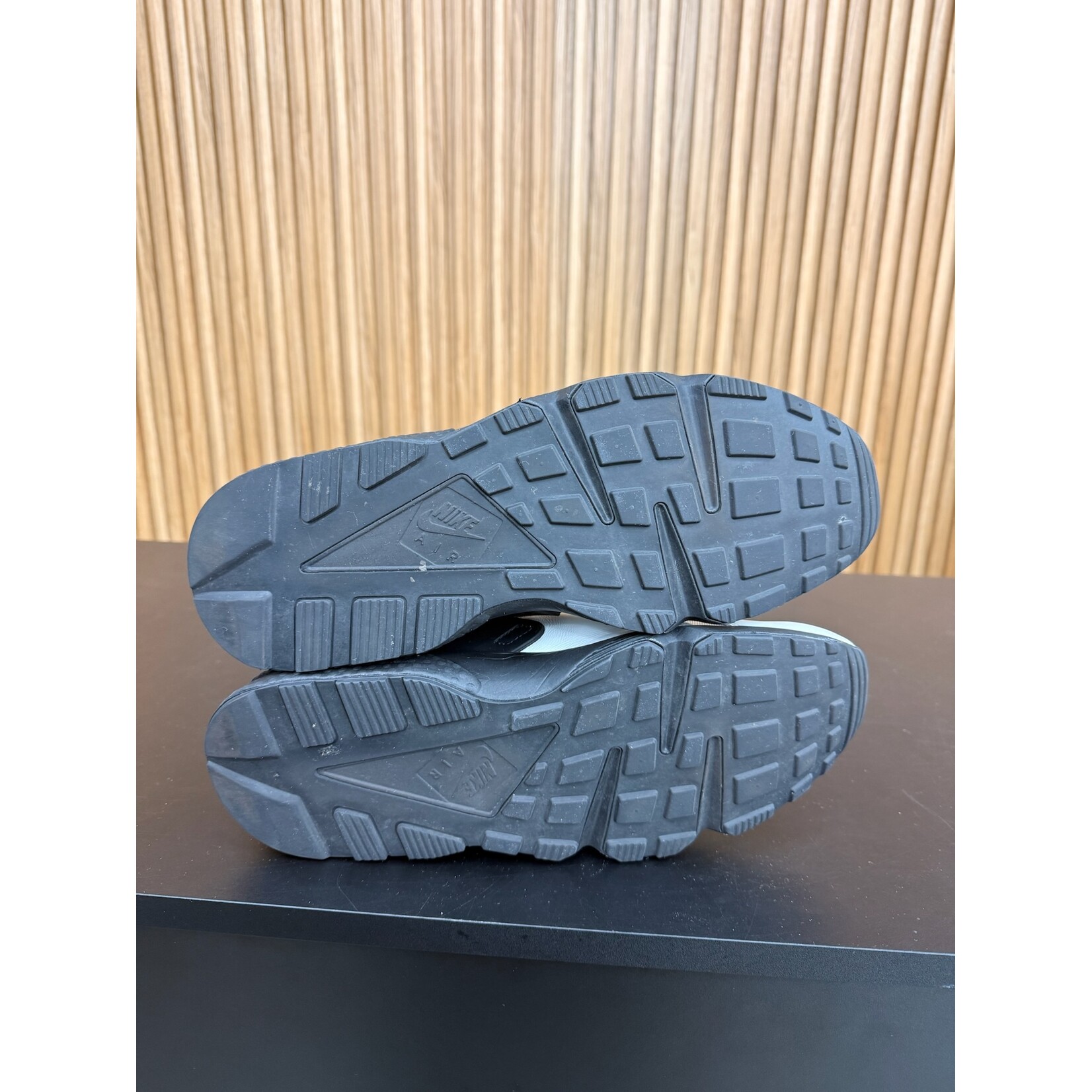 Nike Nike Air Huarache White Black (2022) Size 13, PREOWNED NO BOX