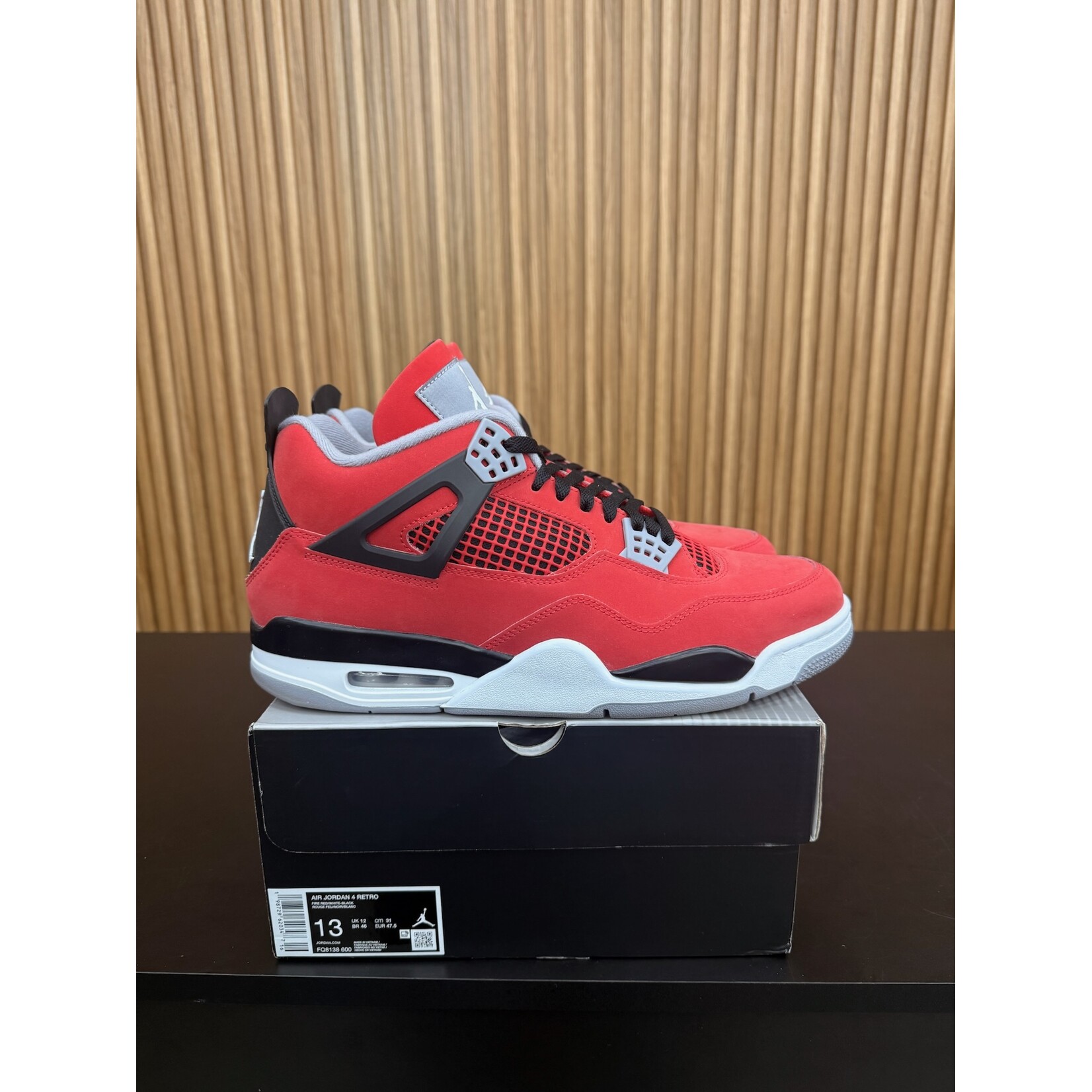 Jordan Jordan 4 Retro Toro Bravo (2026) Size 13, PREOWNED*