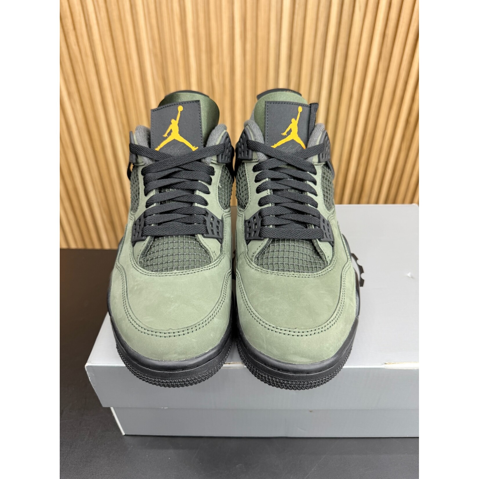 Jordan Jordan 4 Retro OG SP Undefeated (2025) Size 9, PREOWNED