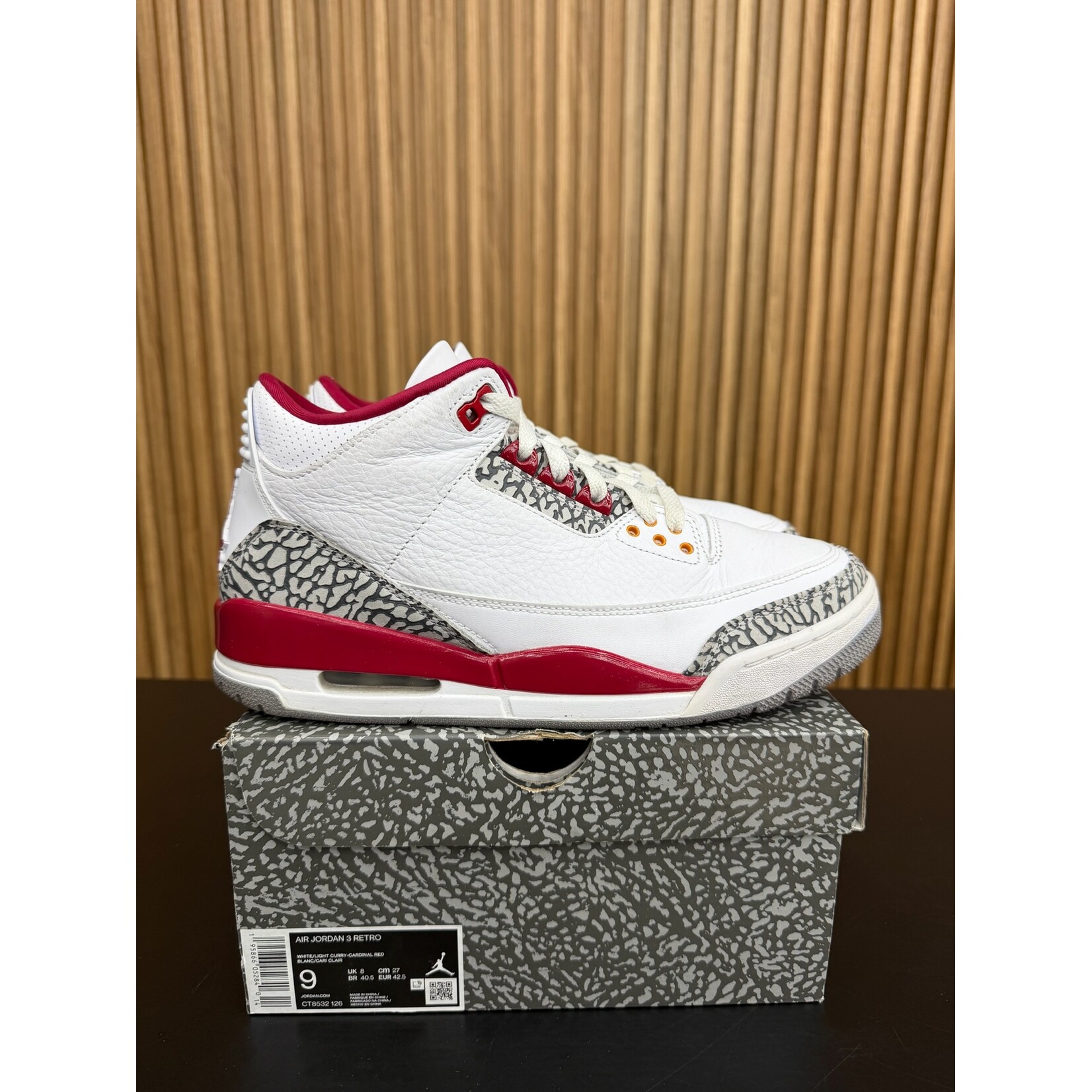 Jordan Jordan 3 Retro Cardinal Red Size 9, PREOWNED