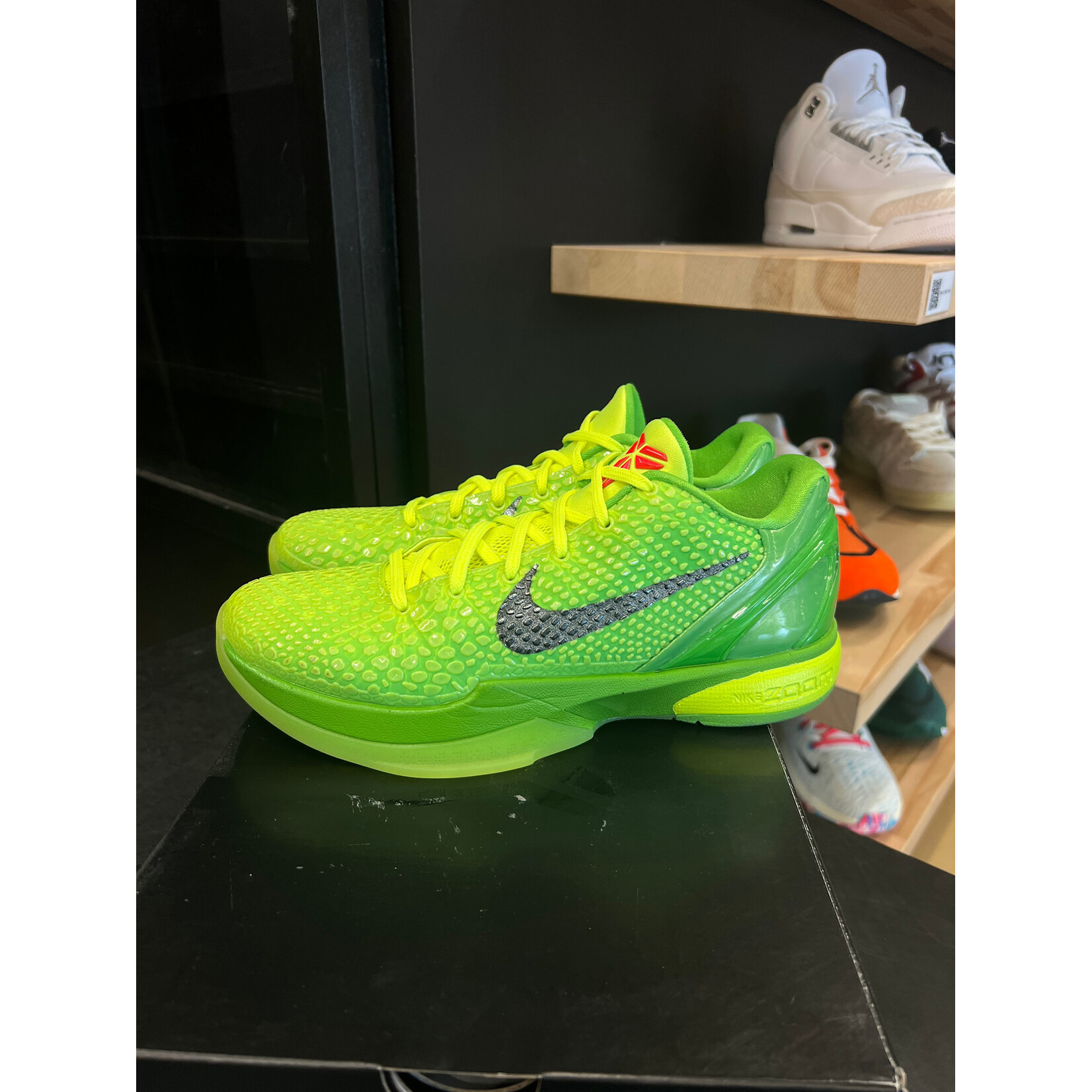 Nike Nike Kobe 6 Protro Grinch (2020) Size 8, PREOWNED