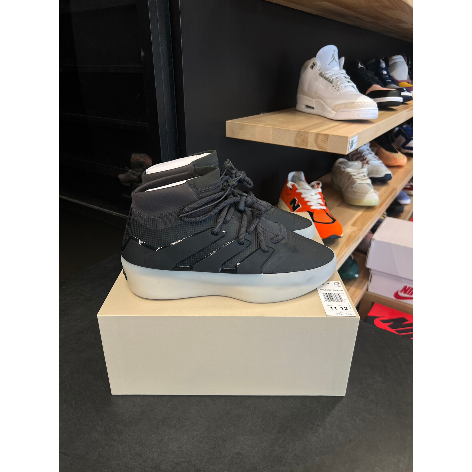 Adidas adidas Fear of God Athletics I Basketball Carbon Size 11, PREOWNED*