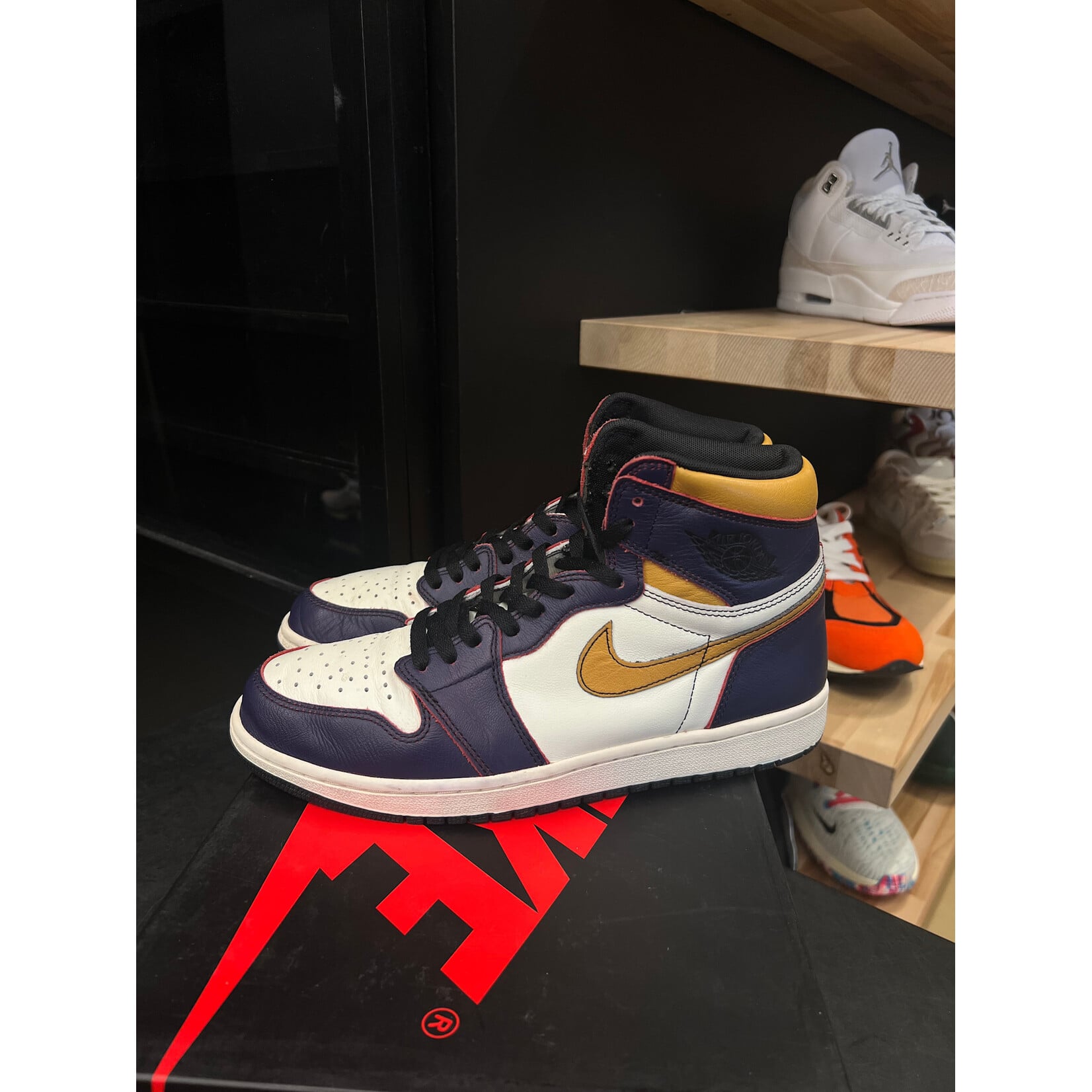 Jordan Jordan 1 Retro High OG Defiant SB LA to Chicago Size 10.5, PREOWNED*
