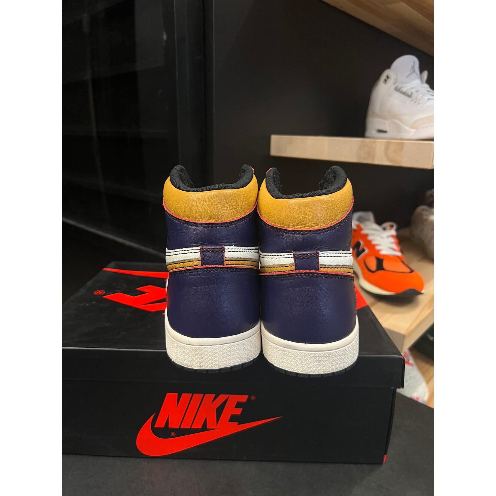 Jordan Jordan 1 Retro High OG Defiant SB LA to Chicago Size 10.5, PREOWNED*