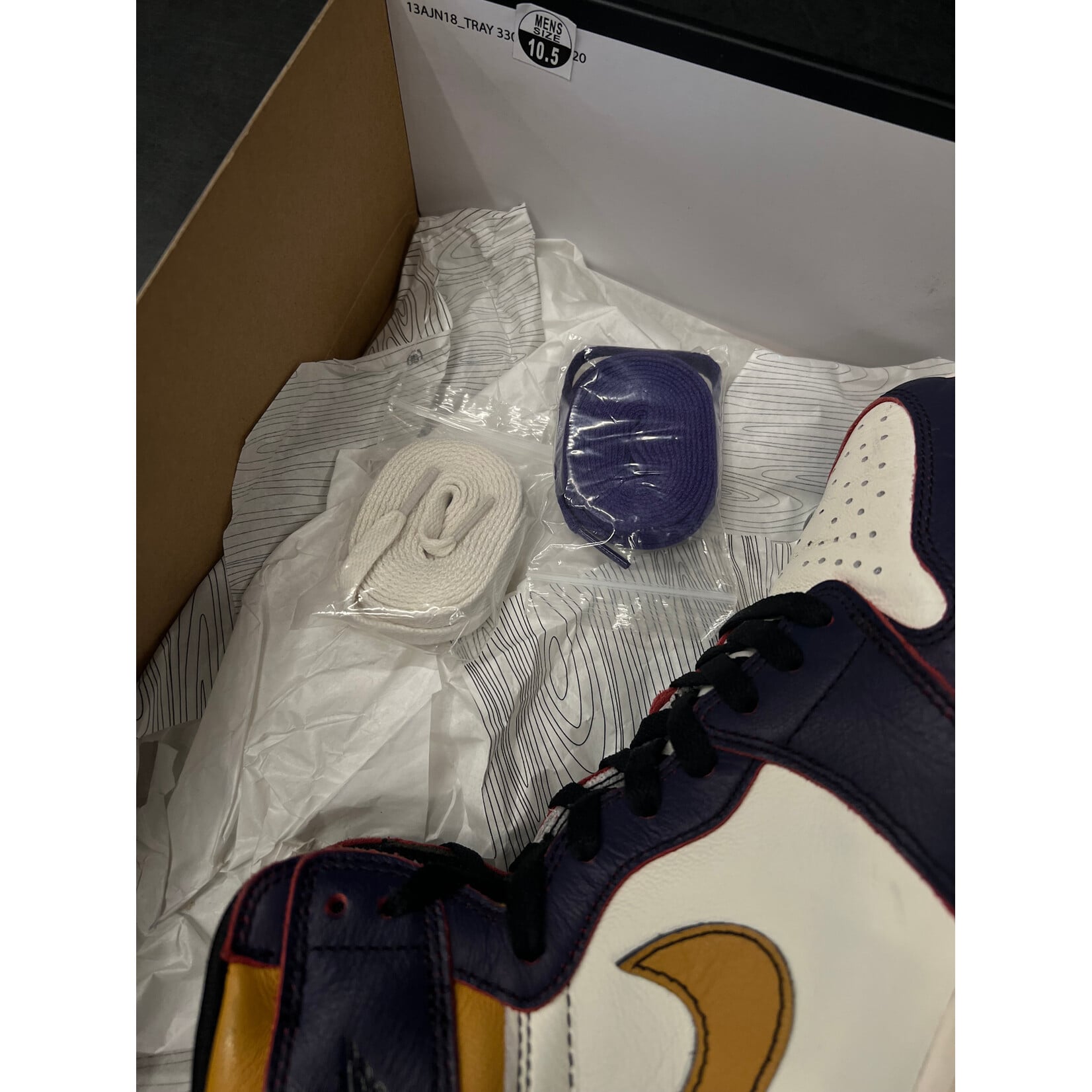 Jordan Jordan 1 Retro High OG Defiant SB LA to Chicago Size 10.5, PREOWNED*