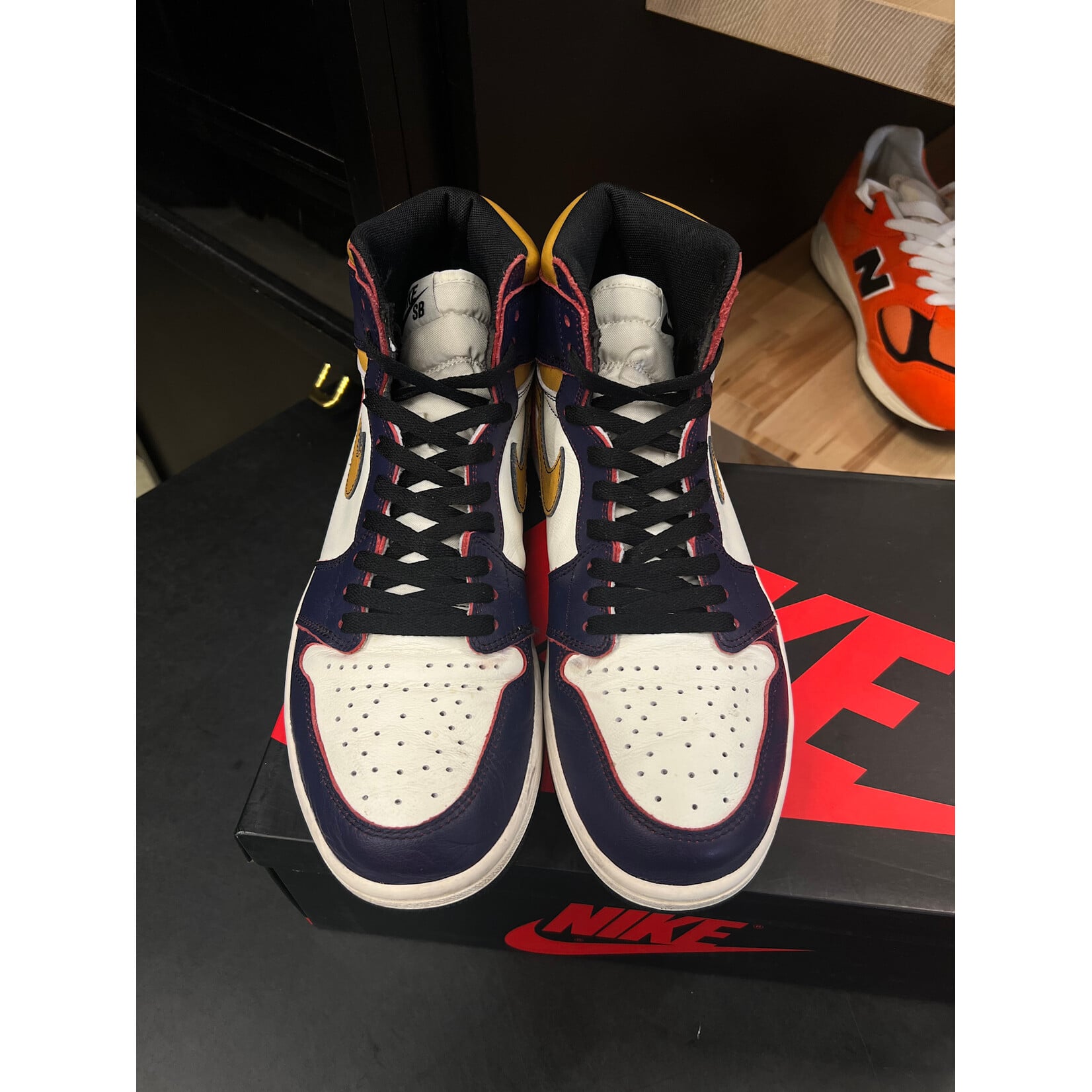 Jordan Jordan 1 Retro High OG Defiant SB LA to Chicago Size 10.5, PREOWNED*