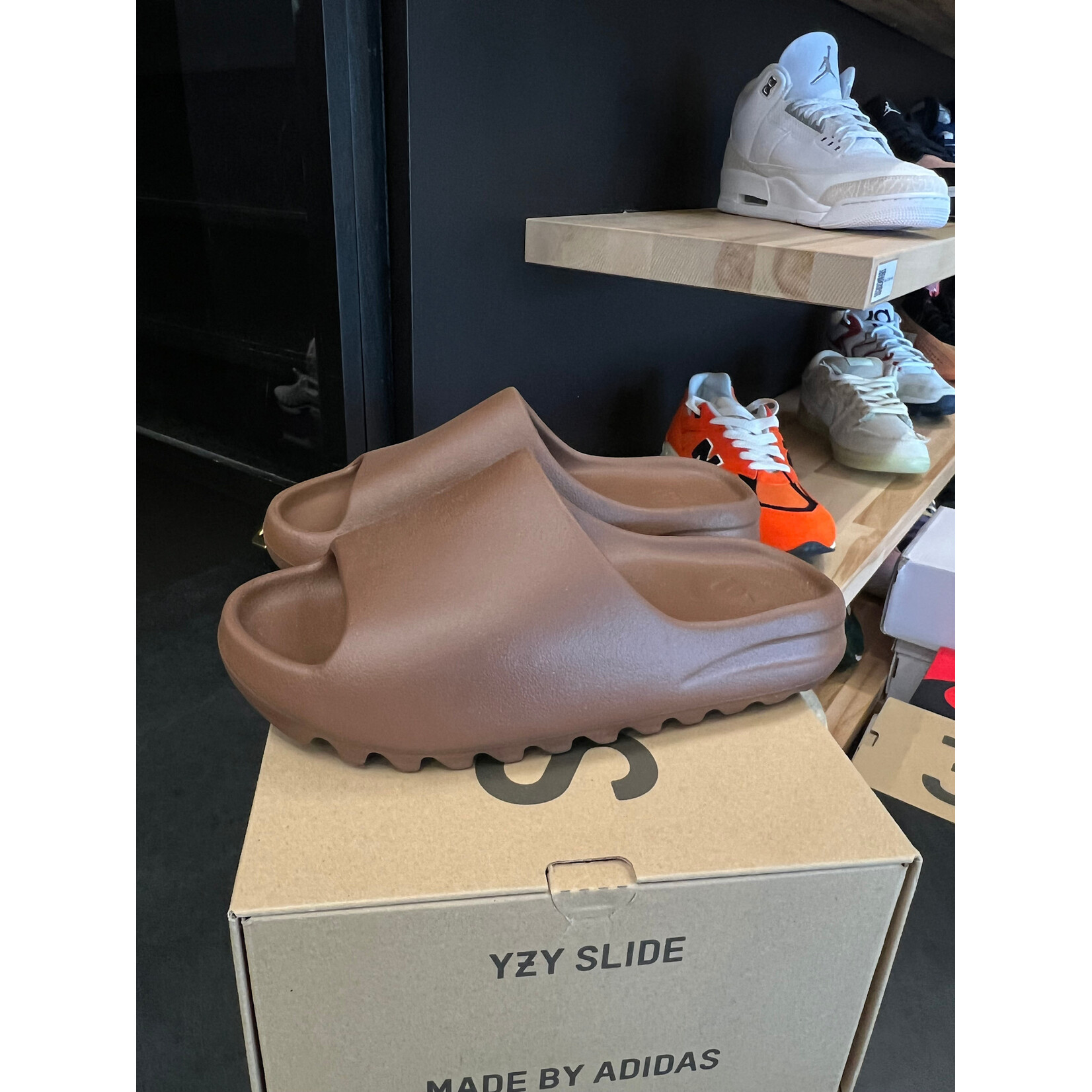 Adidas adidas Yeezy Slide Flax Size 9, PREOWNED*