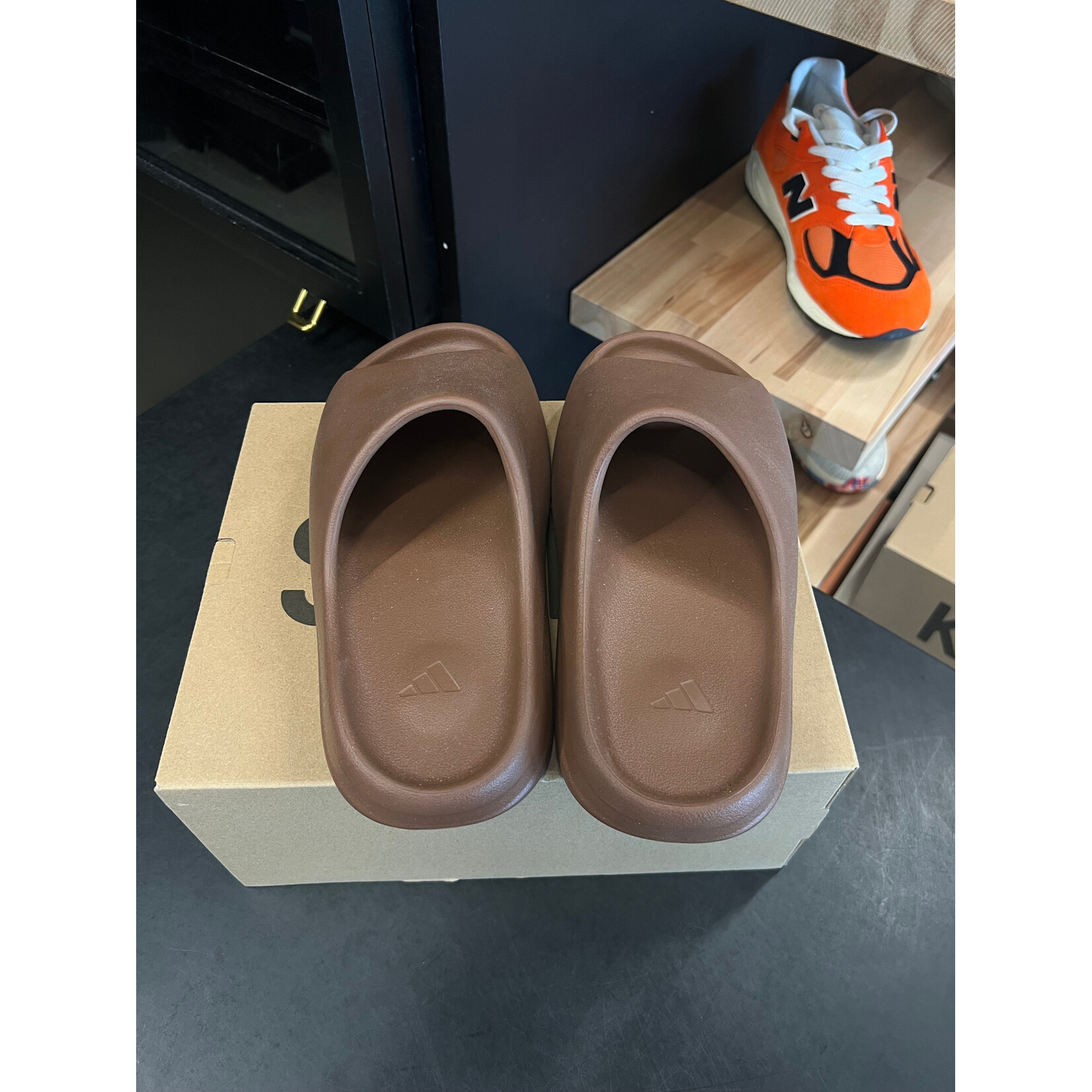 Adidas adidas Yeezy Slide Flax Size 9, PREOWNED*