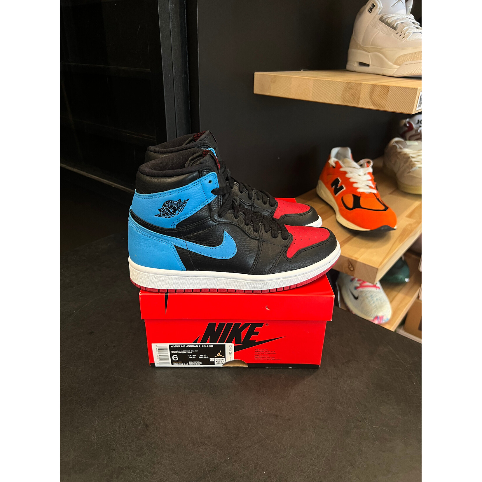 Jordan Jordan 1 Retro High NC to Chi (Women's) Size 6W, PREOWNED*