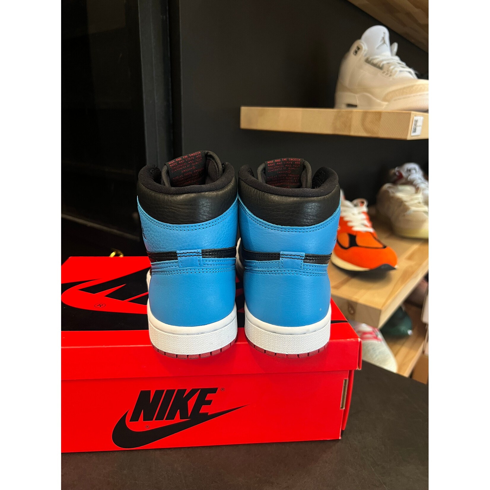 Jordan Jordan 1 Retro High NC to Chi (Women's) Size 6W, PREOWNED*