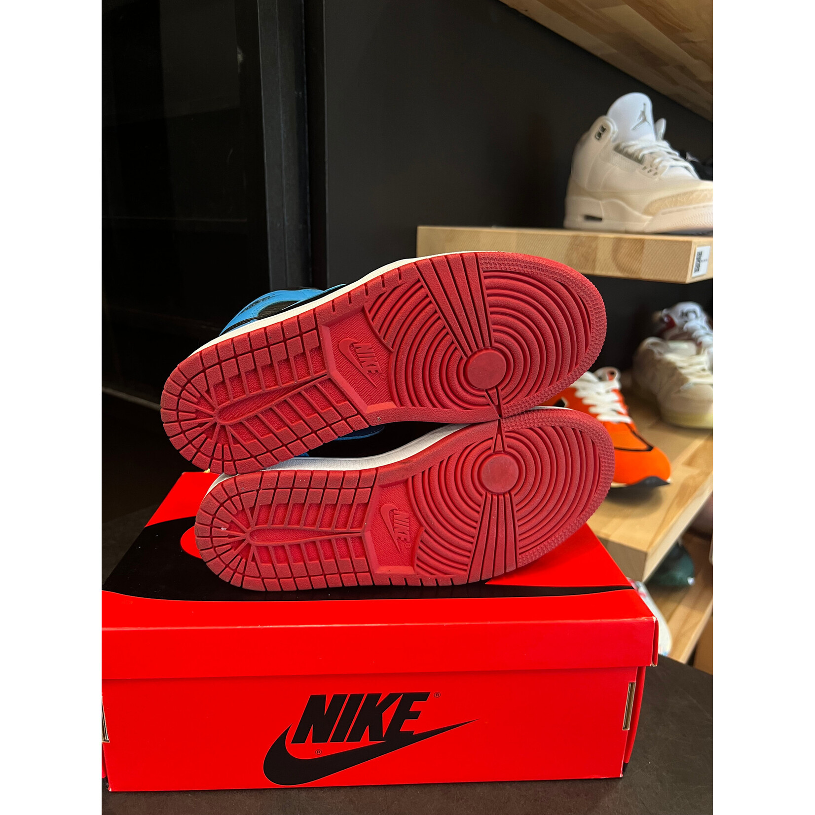 Jordan Jordan 1 Retro High NC to Chi (Women's) Size 6W, PREOWNED*