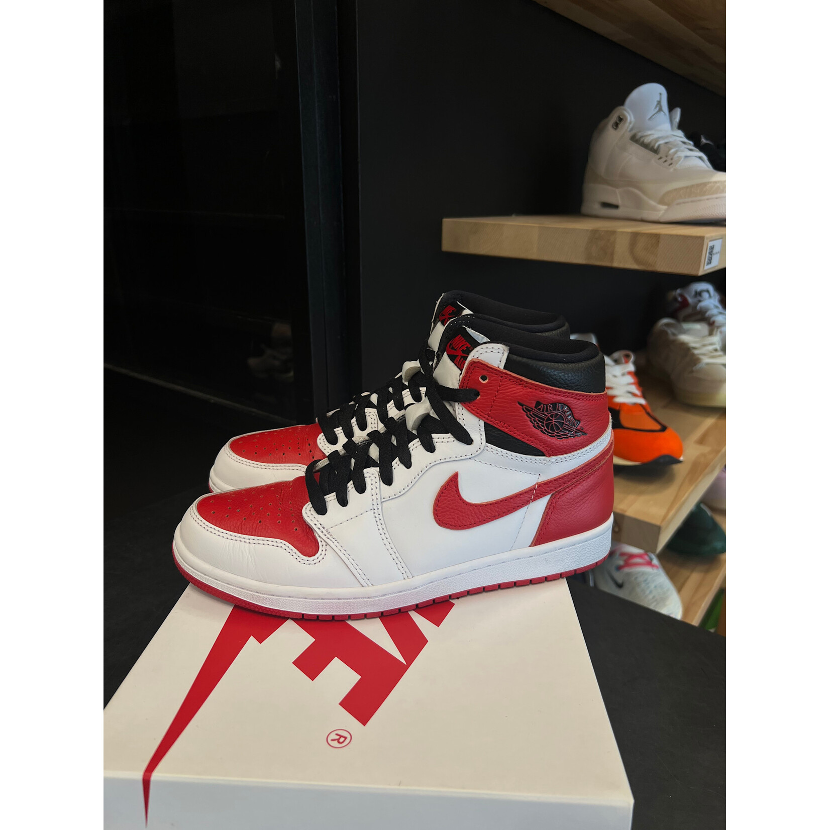 Jordan Jordan 1 Retro High OG Heritage Size 8, PREOWNED*
