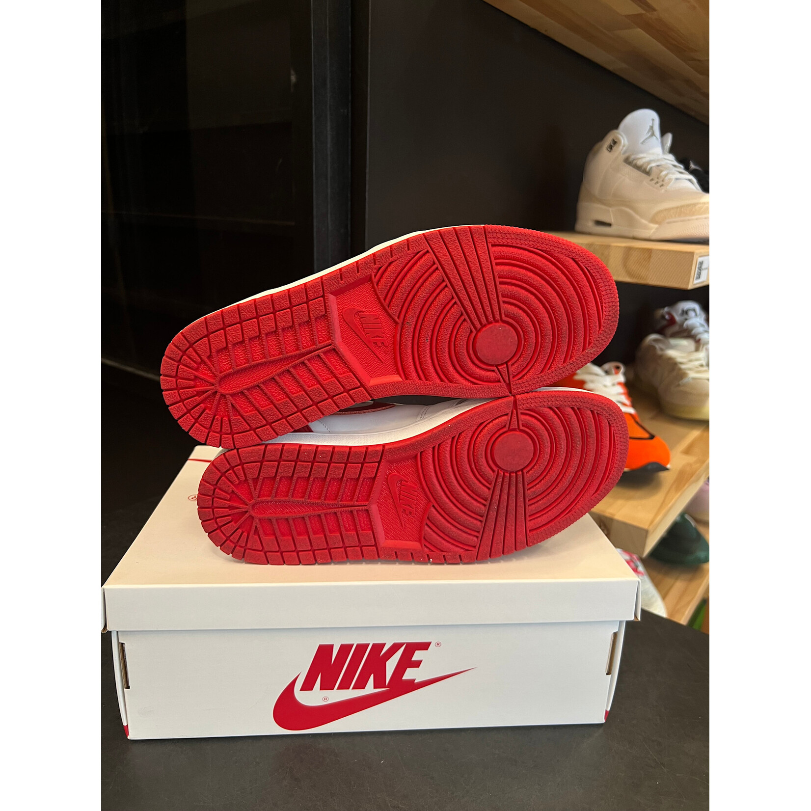 Jordan Jordan 1 Retro High OG Heritage Size 8, PREOWNED*