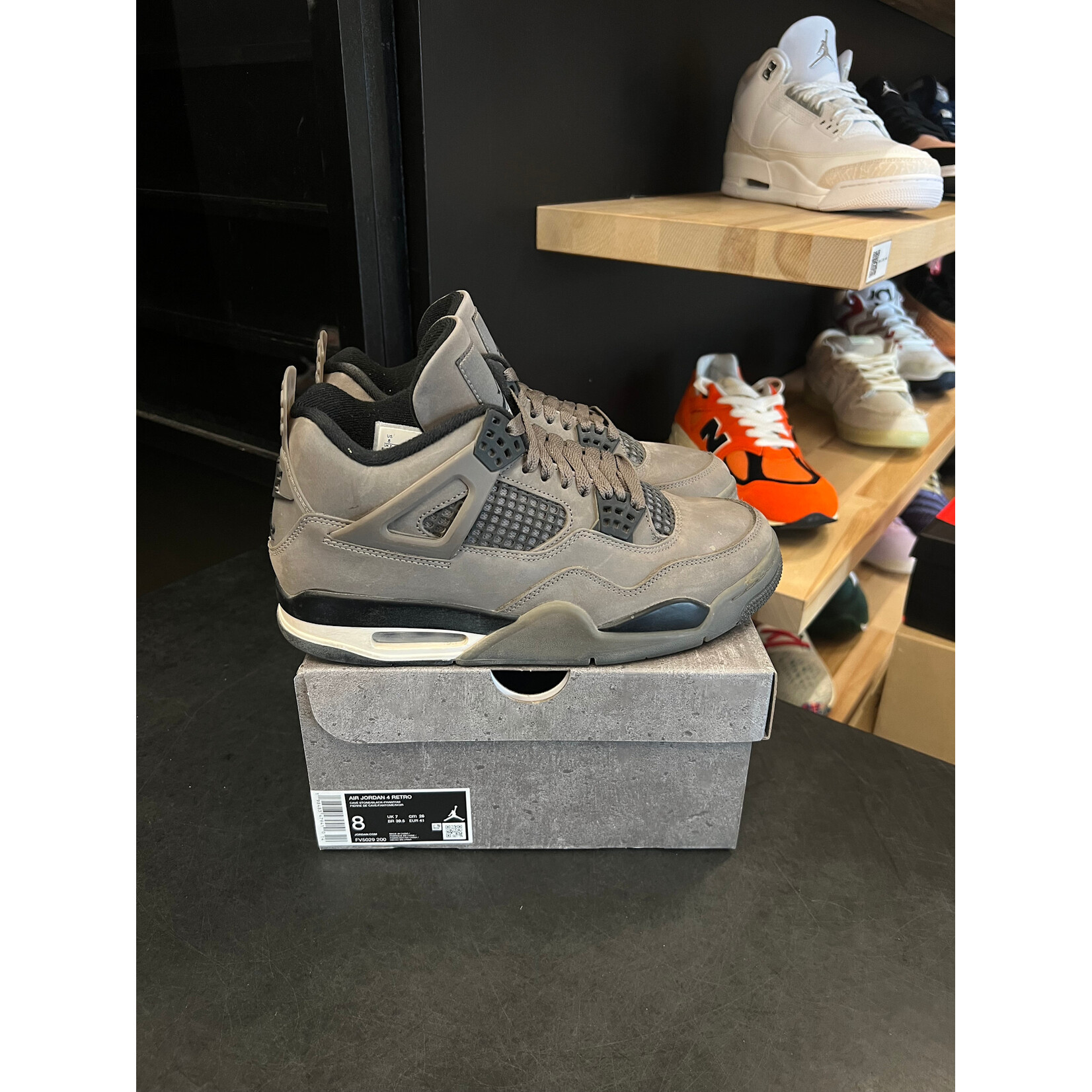Jordan Jordan 4 Retro Cave Stone Size 8, PREOWNED*
