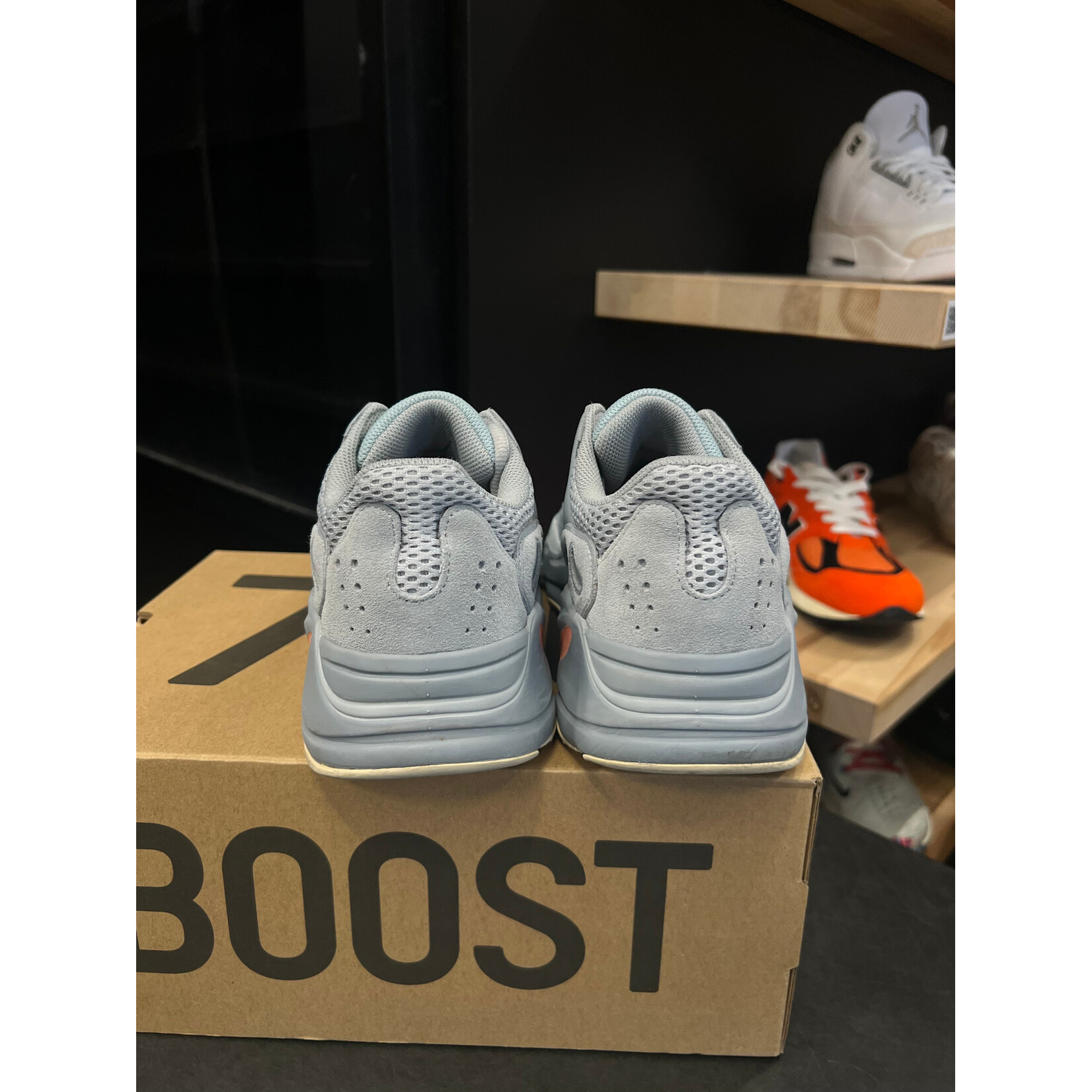 Adidas adidas Yeezy Boost 700 Inertia Size 8, PREOWNED*