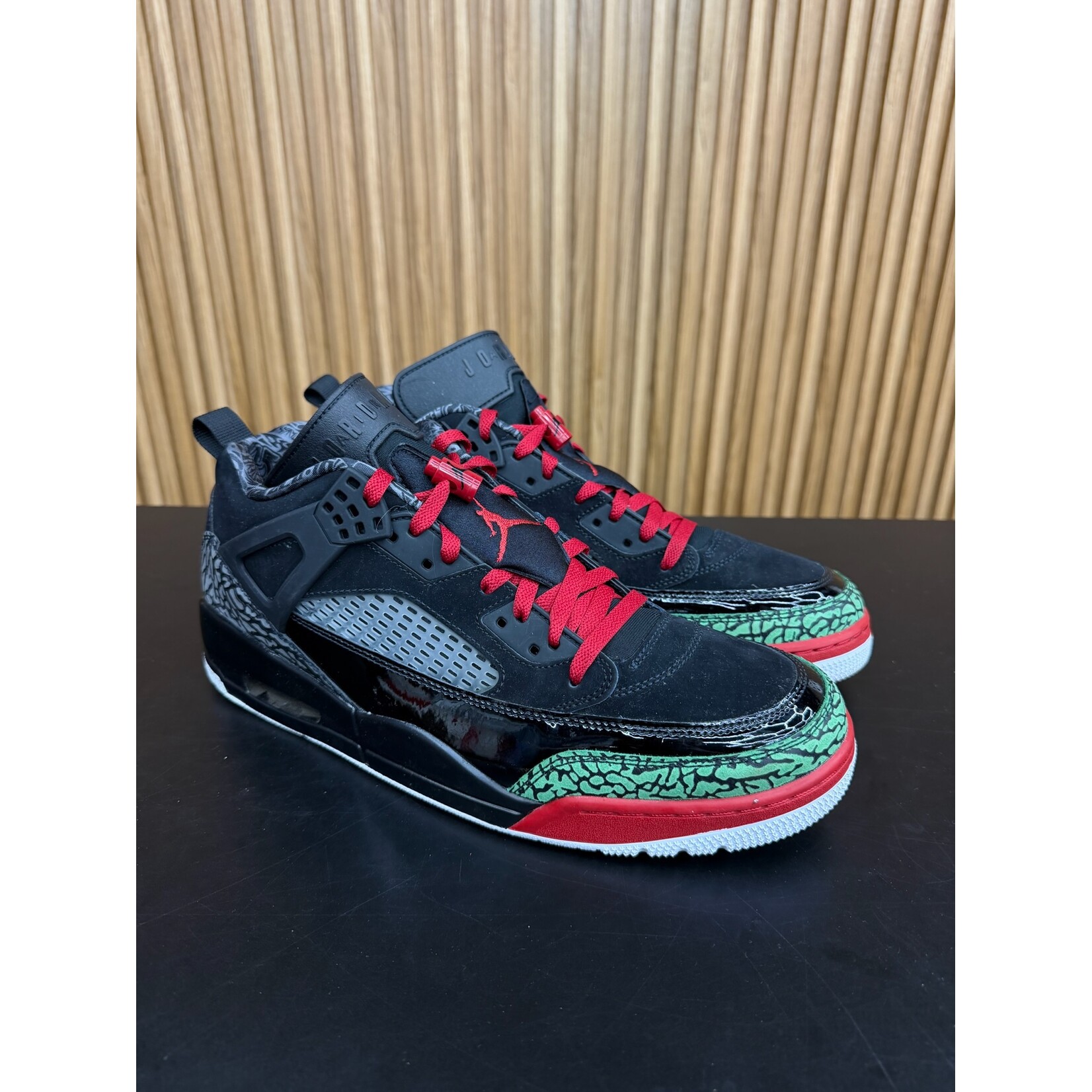 Jordan Jordan Spizike Low Black Classic Green White Varsity Red Size 13, PREOWNED NO BOX*