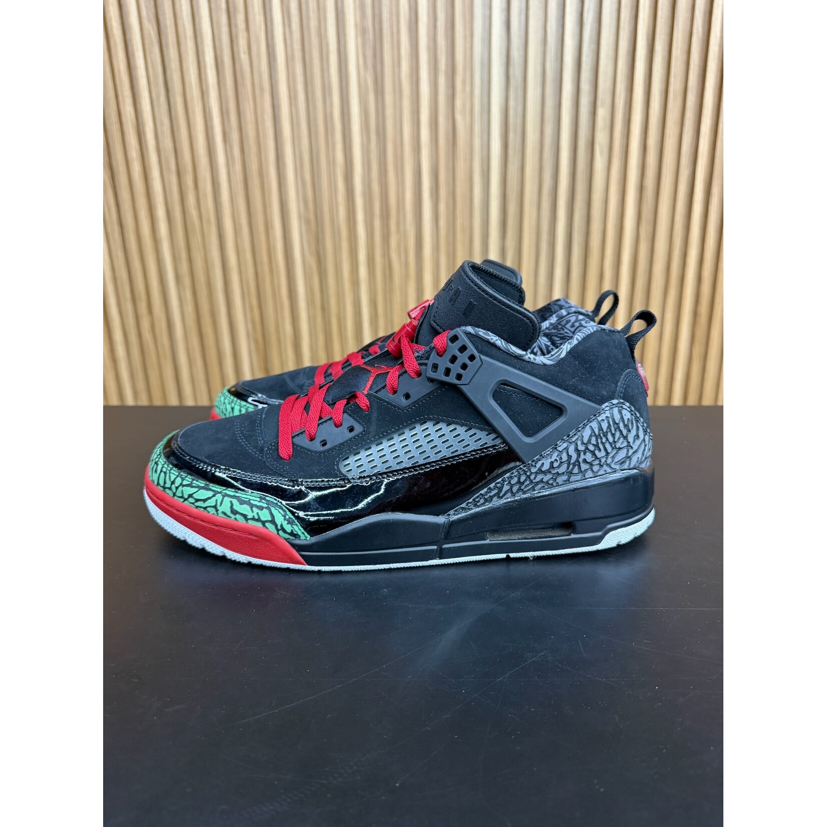 Jordan Jordan Spizike Low Black Classic Green White Varsity Red Size 13, PREOWNED NO BOX*
