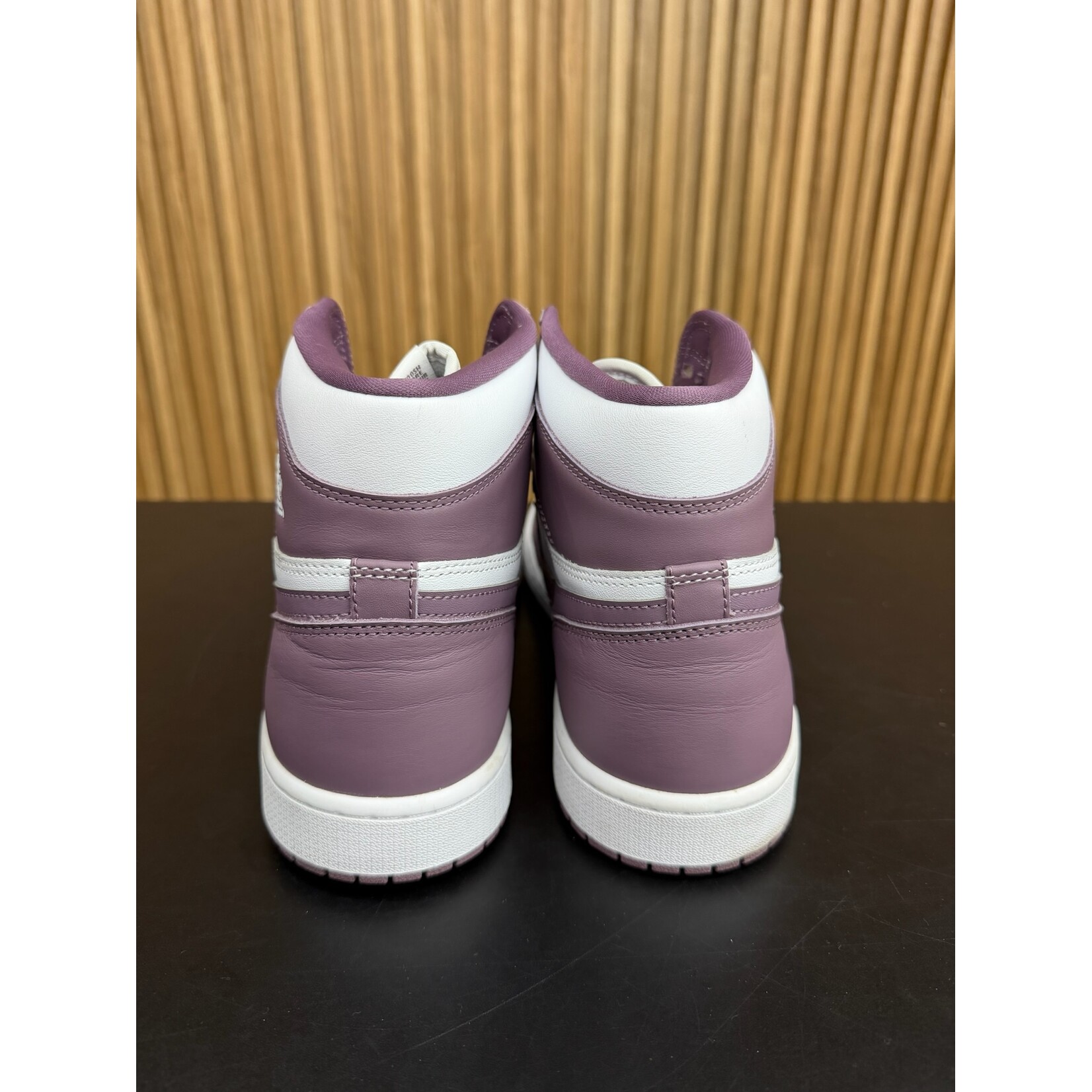 Jordan Jordan 1 Retro High OG Mauve Size 12, PREOWNED NO BOX*