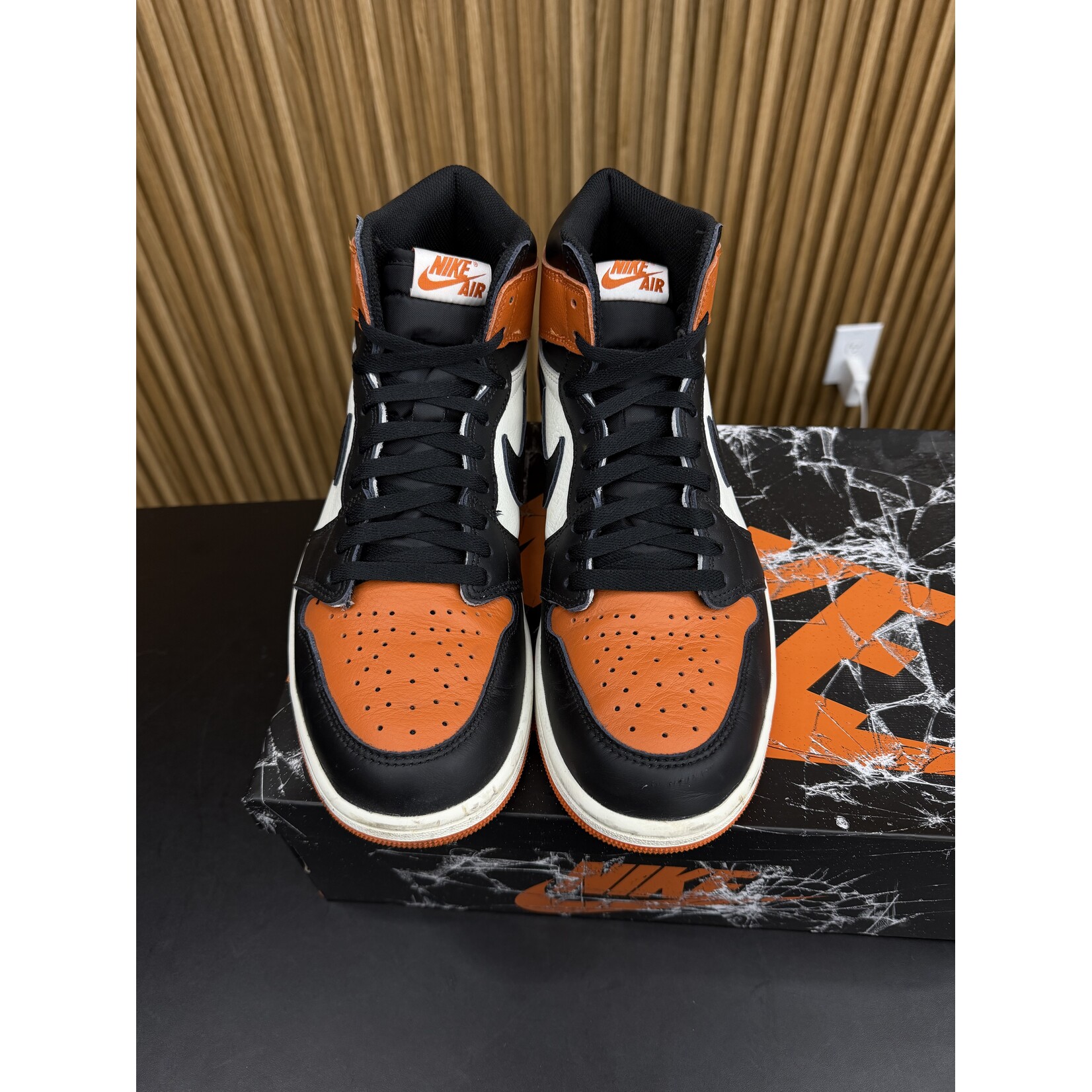Jordan Jordan 1 Retro High OG Shattered Backboard (2025) Size 11, PREOWNED