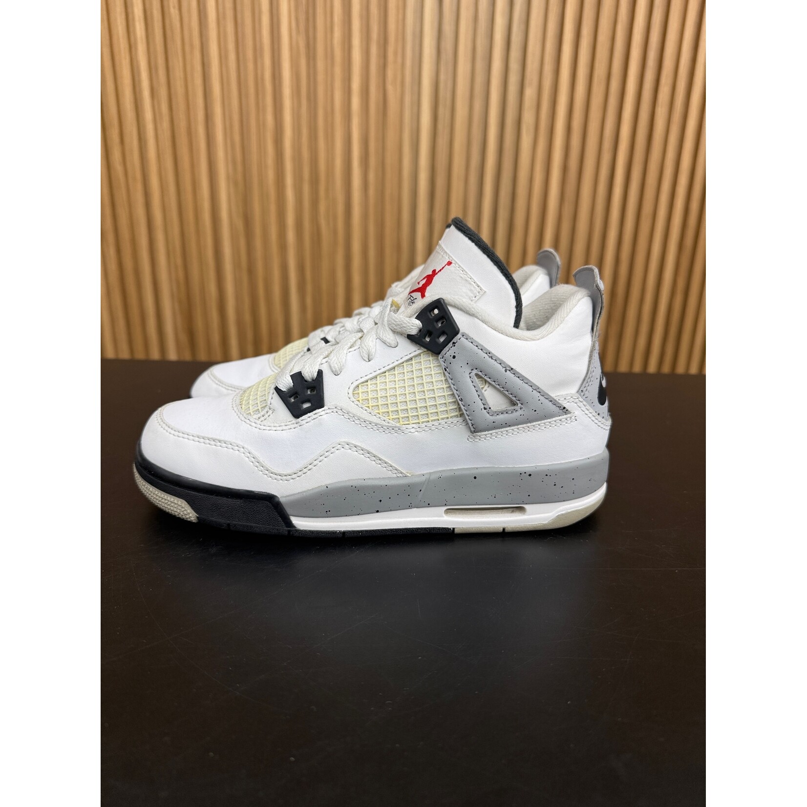 Jordan Jordan 4 Retro White Cement (2016) (GS) Size 5, PREOWNED NO BOX*