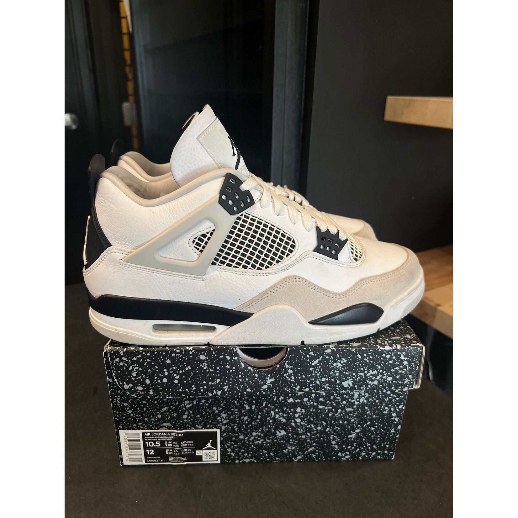 Jordan Jordan 4 Retro Military Black Size 10.5, PREOWNED*
