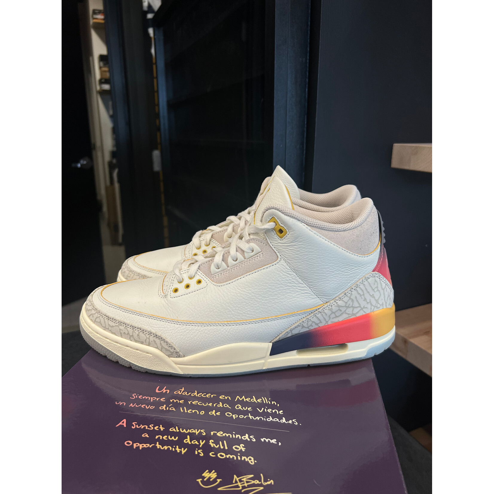 Jordan Jordan 3 Retro SP J Balvin Medellín Sunset Size 11.5, PREOWNED*