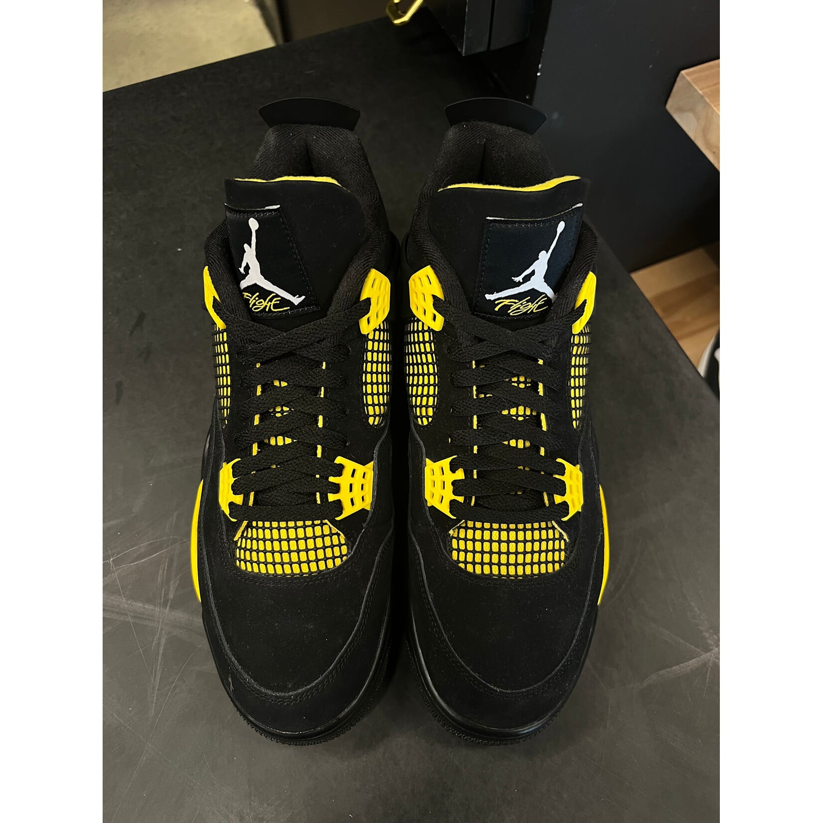 Jordan Jordan 4 Retro Thunder (2023) Size 11.5, PREOWNED*