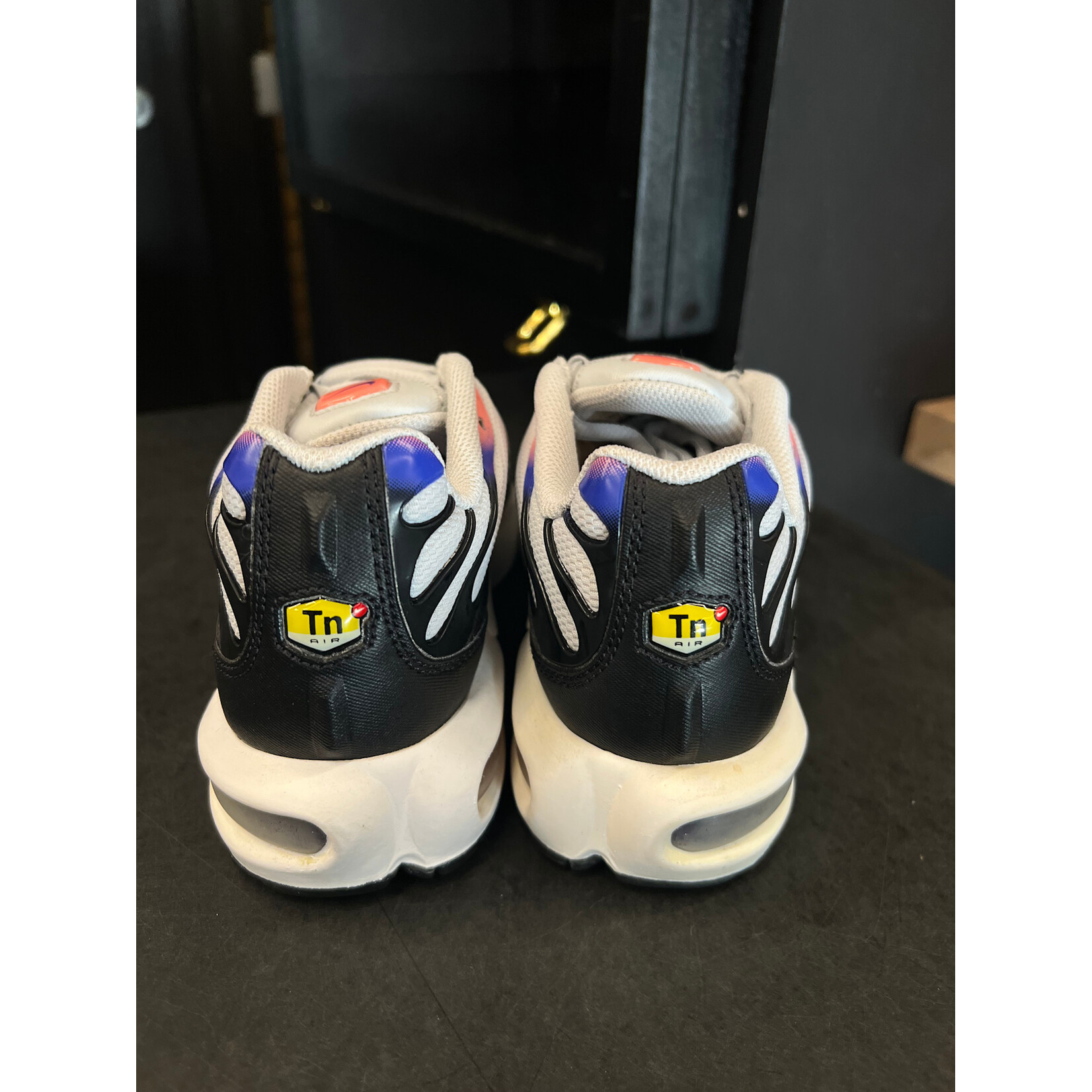 Nike Nike Air Max Plus Platinum Violet Lava (GS) Size 4.5, PREOWNED TRIED ON