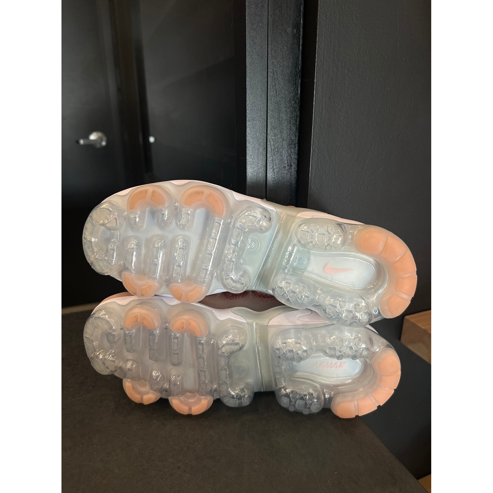 Nike Nike Air VaporMax Plus Bleached Coral Pure Platinum (Women's) Size 7W, PREOWNED TRIED ON