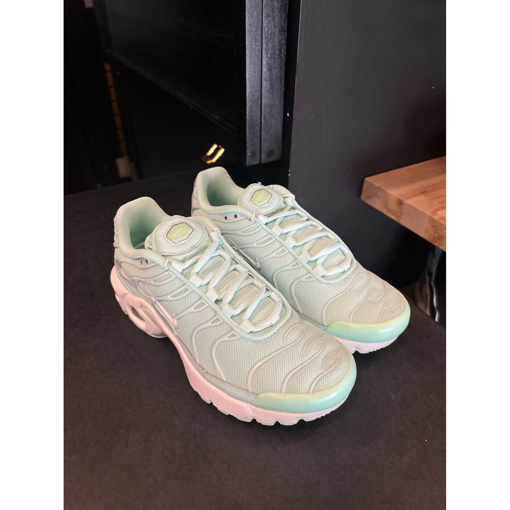 Nike Nike Air Max Plus Igloo (GS) Size 4, PREOWNED TRIED ON