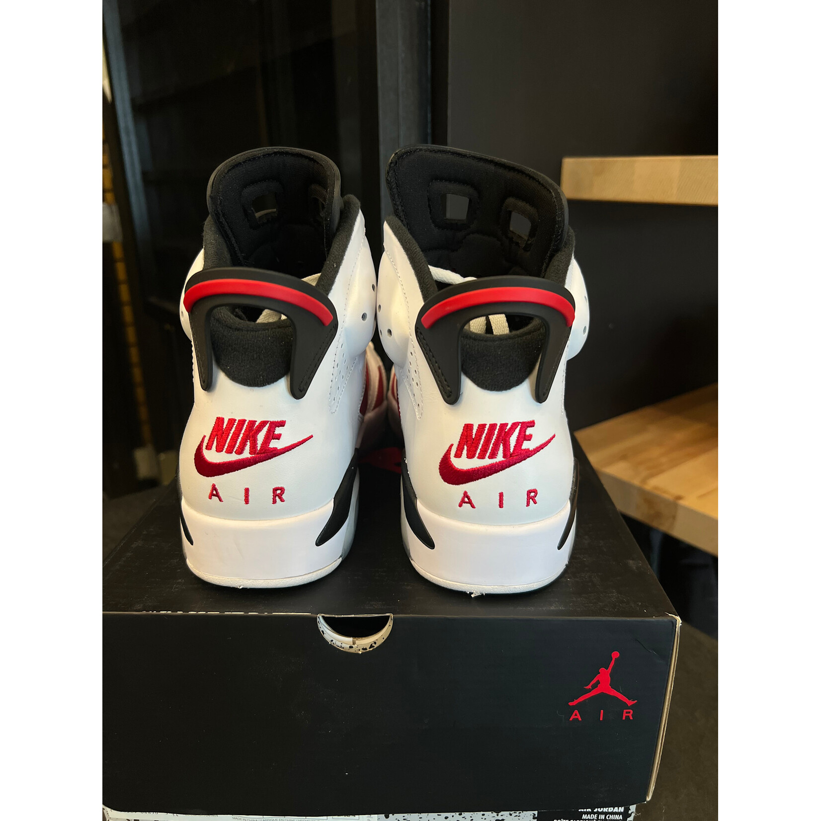 Jordan Jordan 6 Retro Carmine (2021) Size 8, PREOWNED