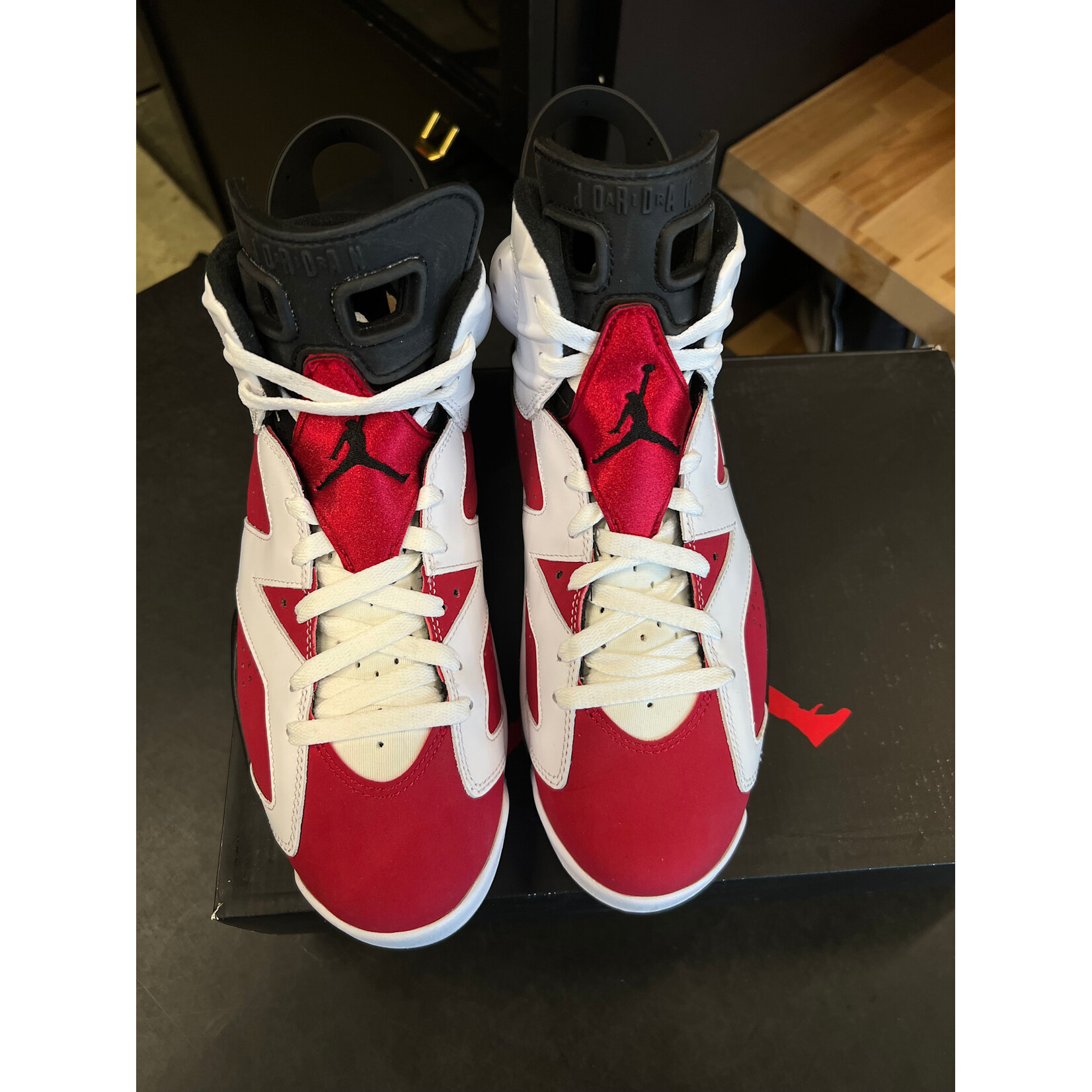 Jordan Jordan 6 Retro Carmine (2021) Size 8, PREOWNED