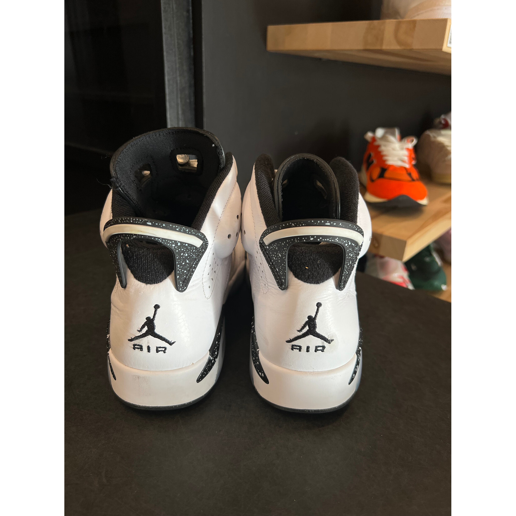 Jordan Jordan 6 Retro Reverse Oreo Size 11, PREOWNED