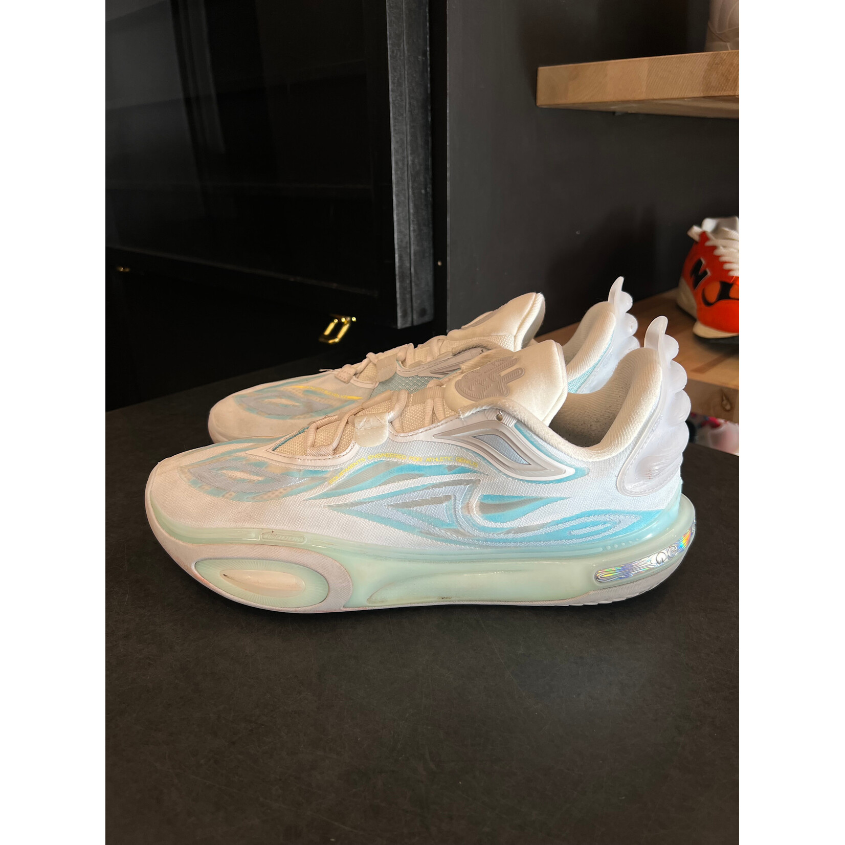 Li-Ning Li-Ning Wade All City 11 V2 Sky Size 12, PREOWNED