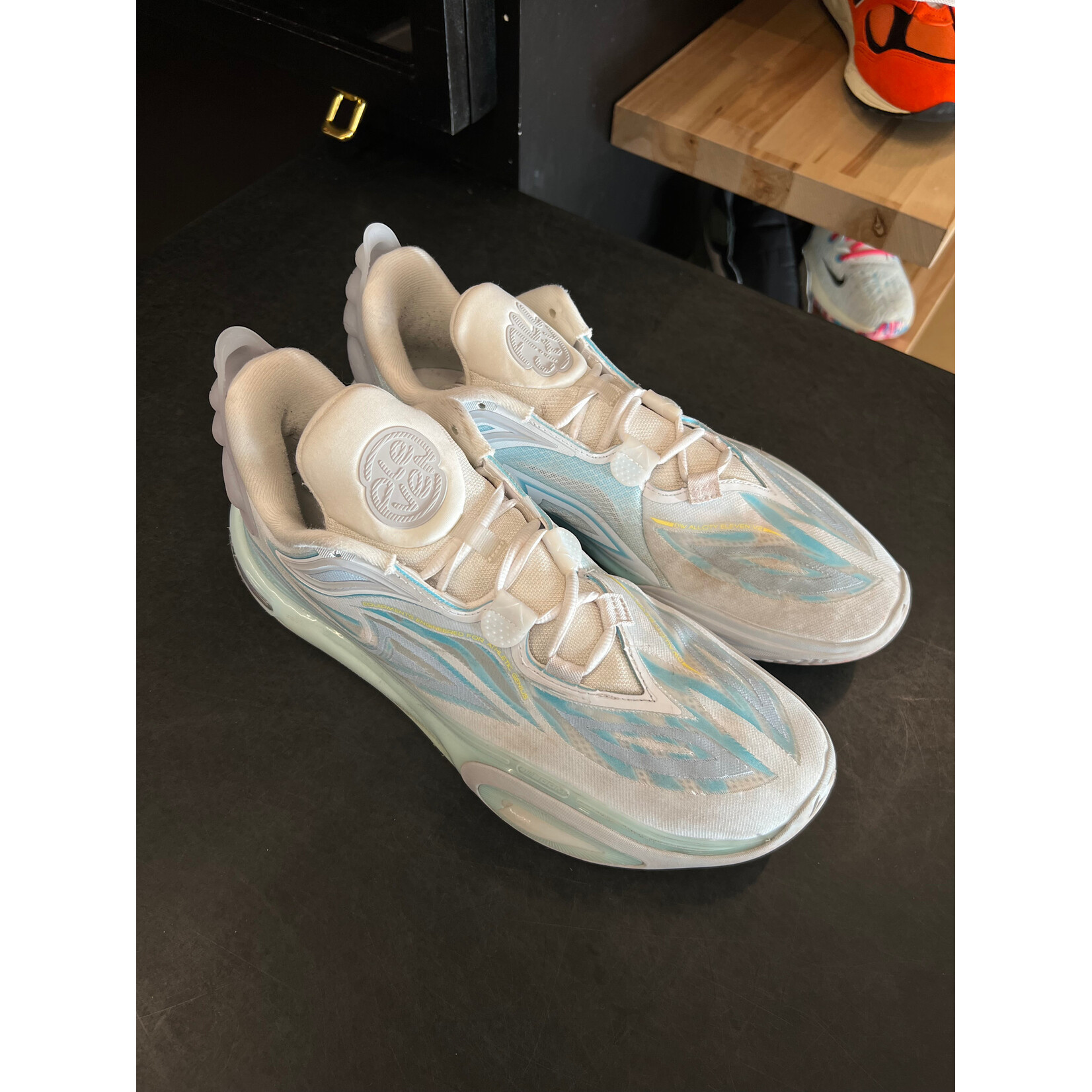Li-Ning Li-Ning Wade All City 11 V2 Sky Size 12, PREOWNED