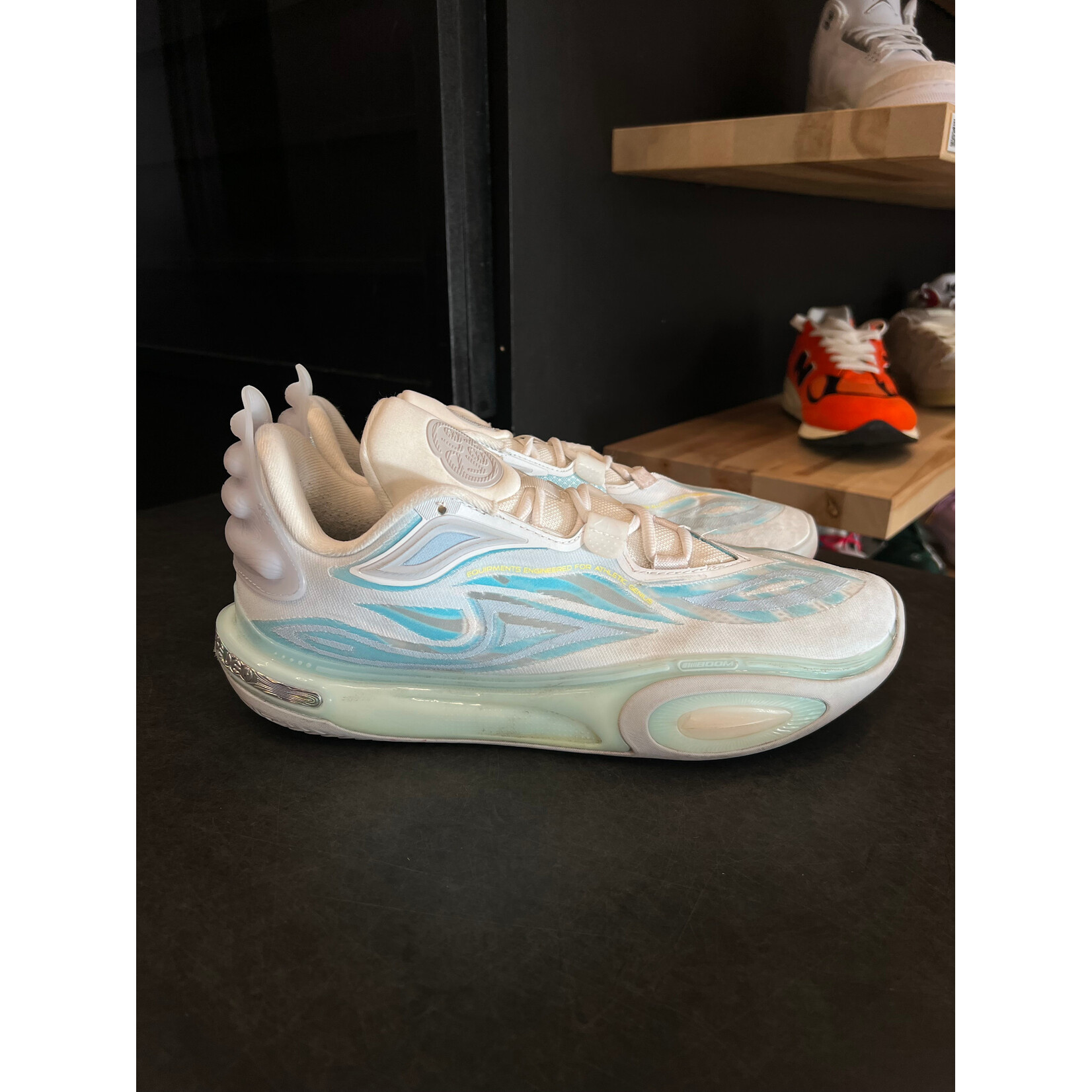 Li-Ning Li-Ning Wade All City 11 V2 Sky Size 12, PREOWNED